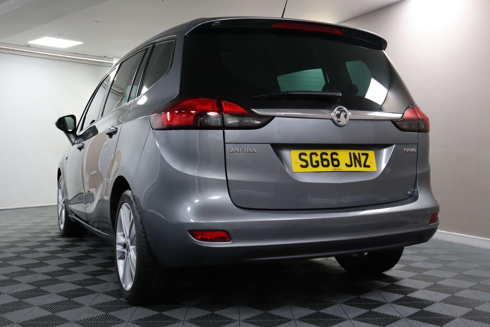 Vauxhall Zafira Tourer view 29