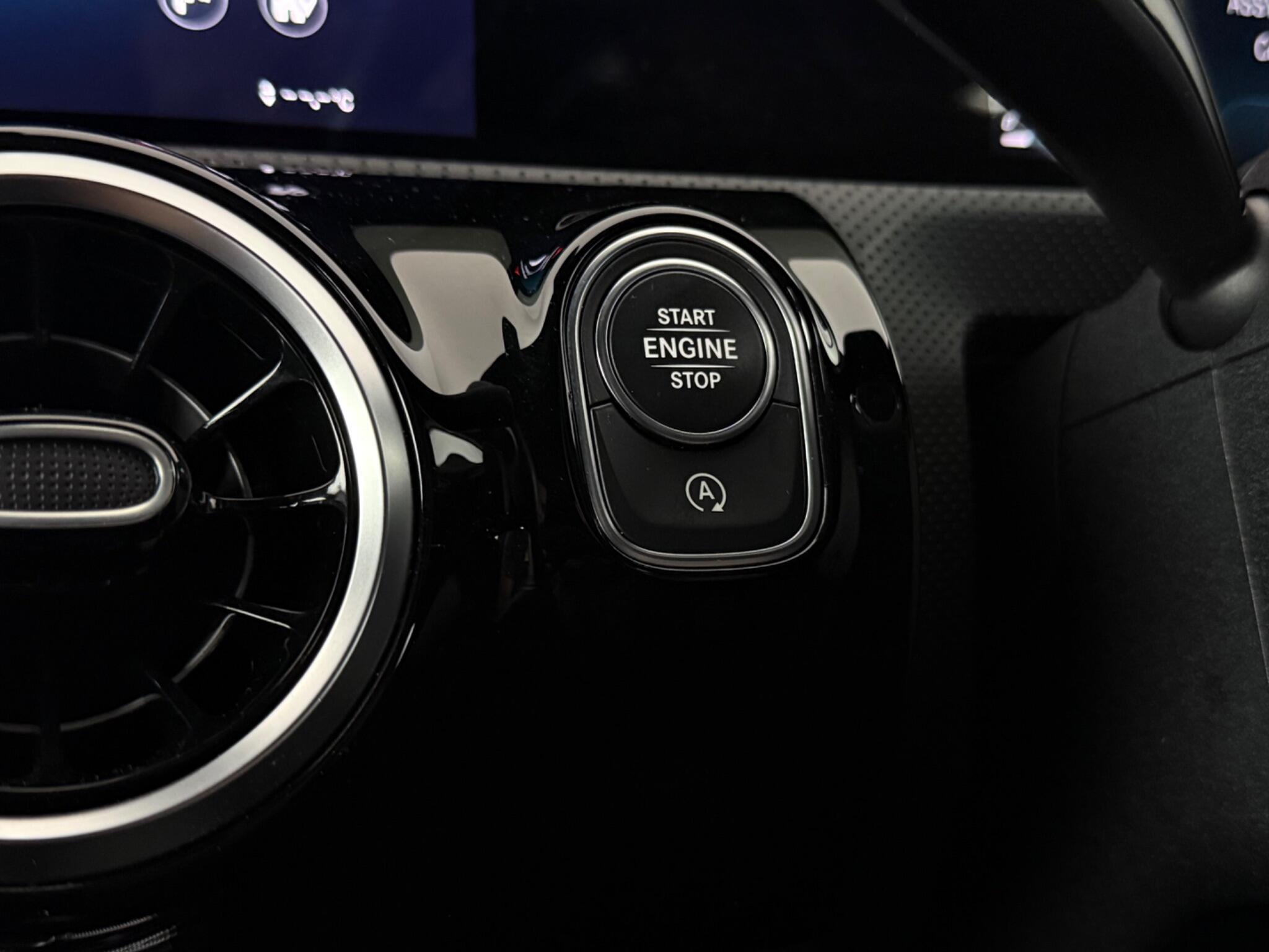 Mercedes-Benz A-Class view 22
