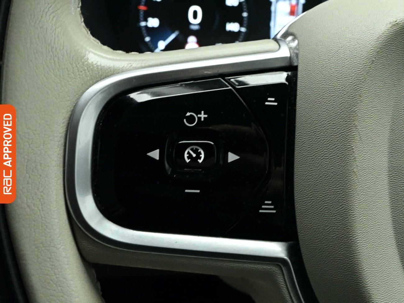 Volvo XC60 view 26