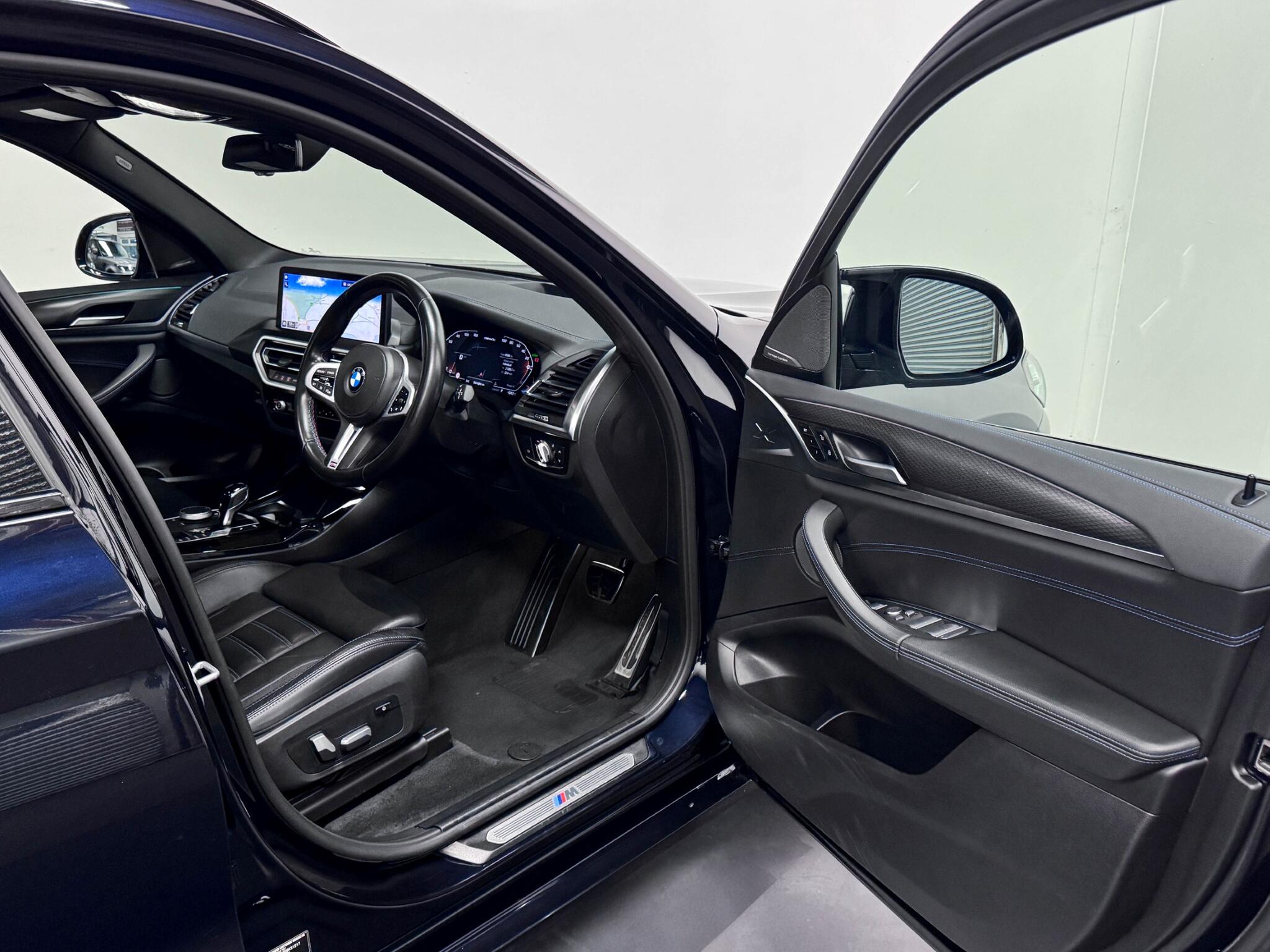 BMW X3 view 24
