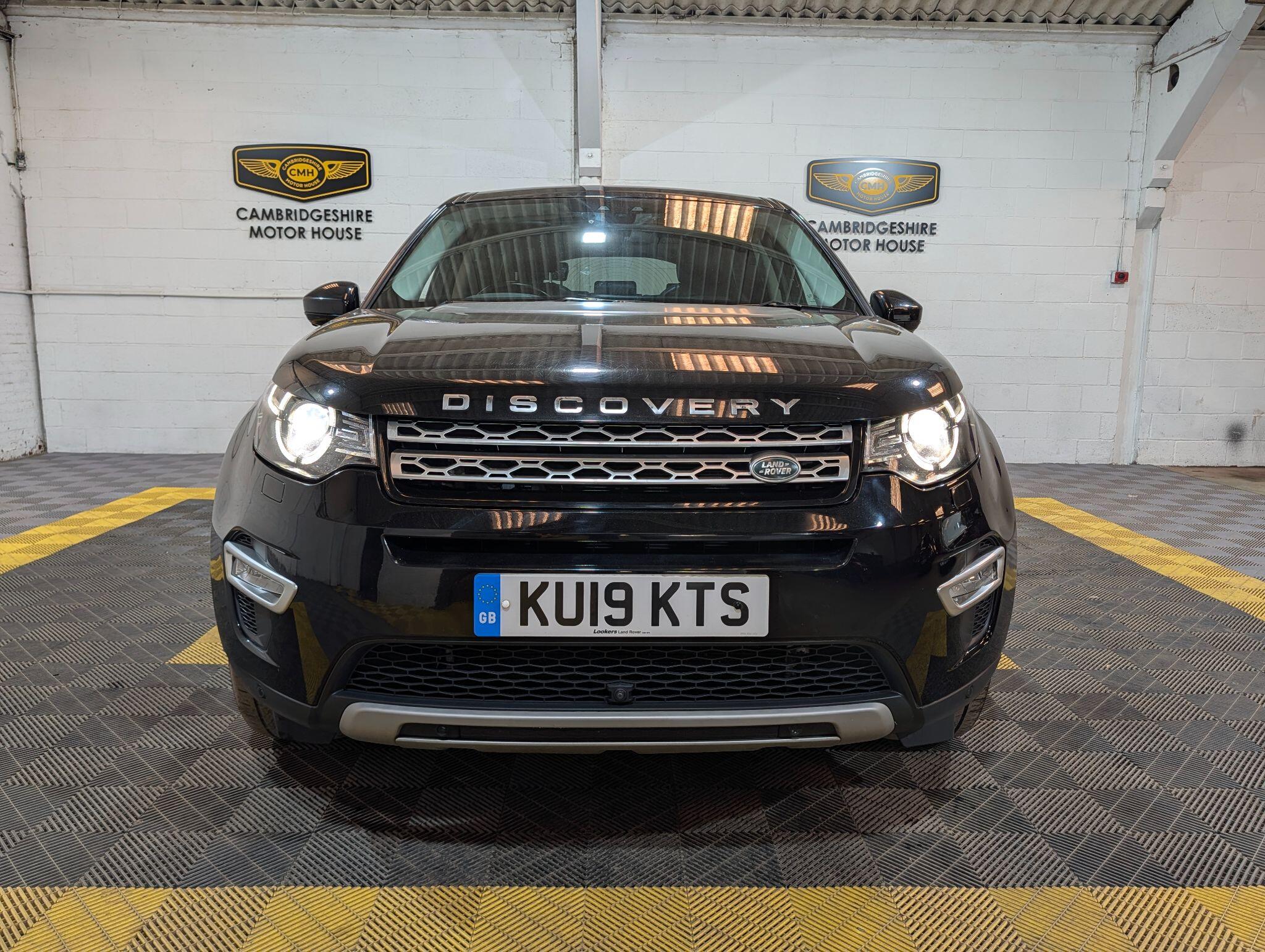 Land Rover Discovery Sport view 6