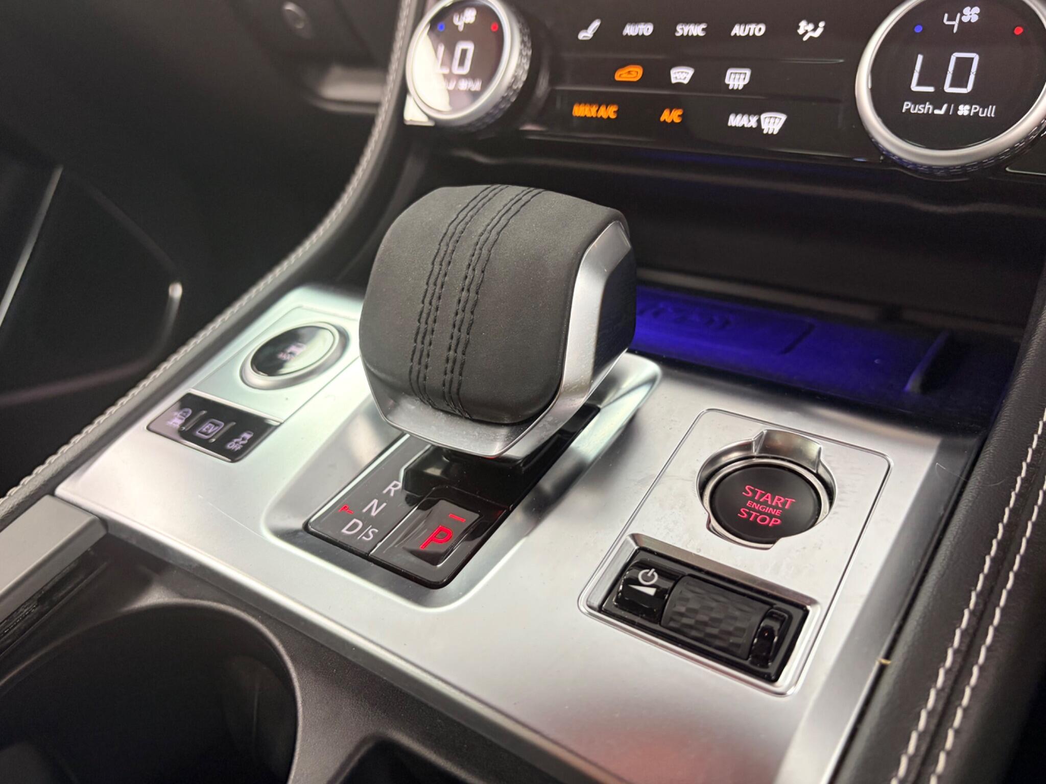 Jaguar F-Pace view 10