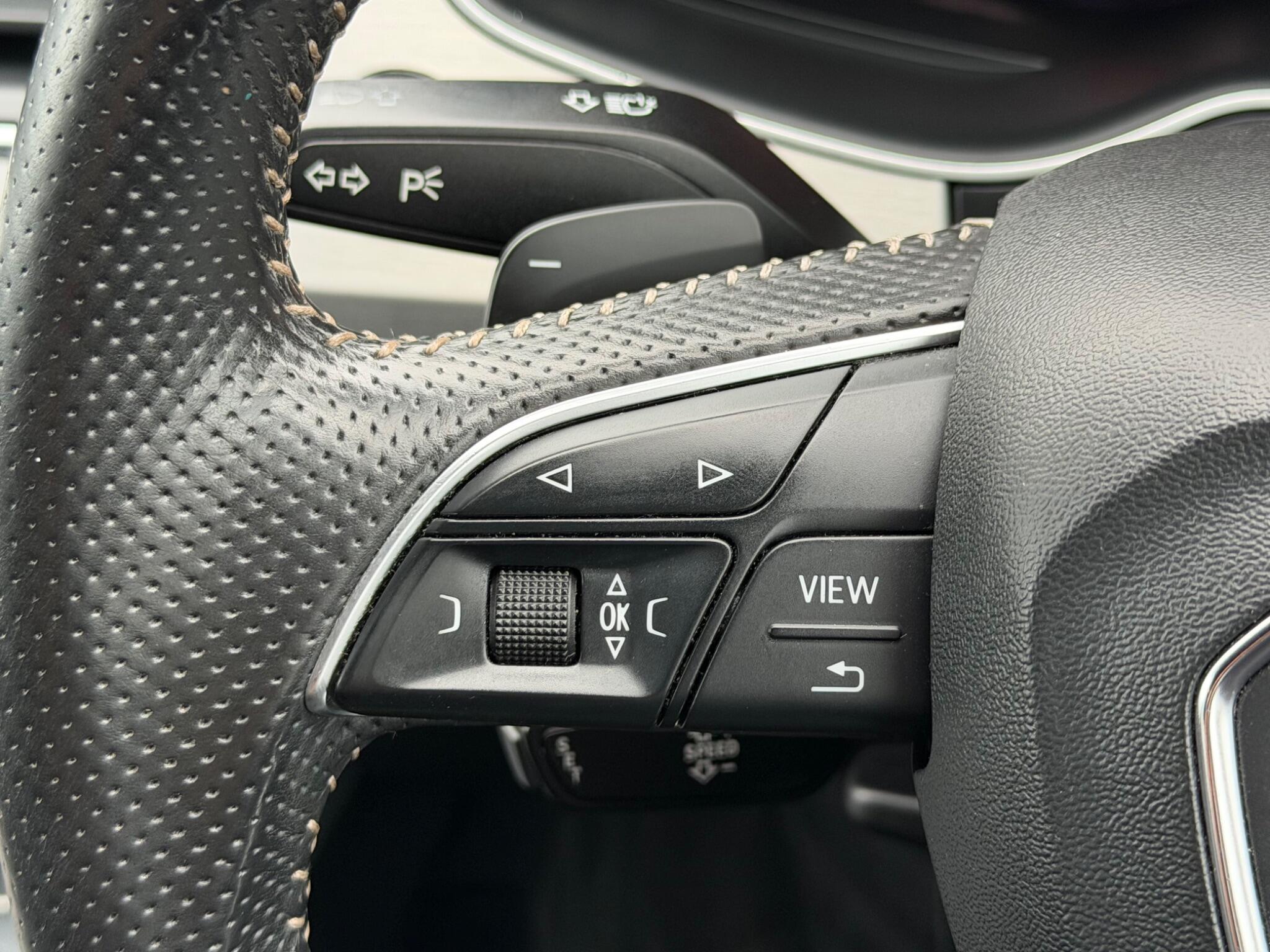 Audi Q7 view 28
