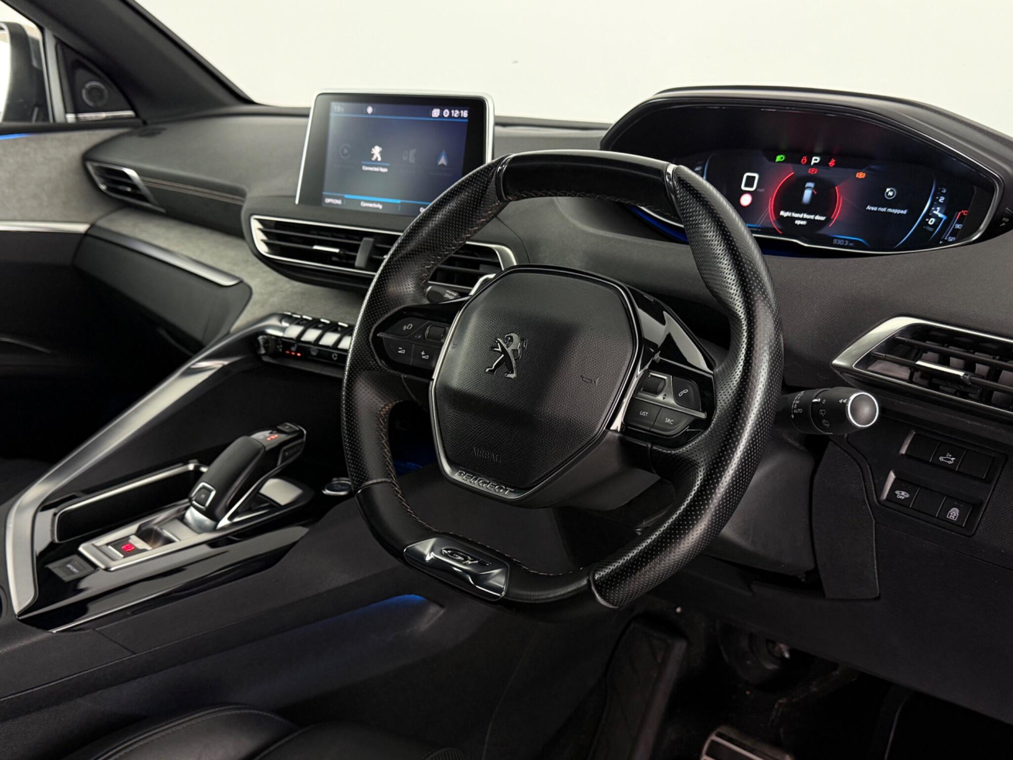 Peugeot 3008 view 3