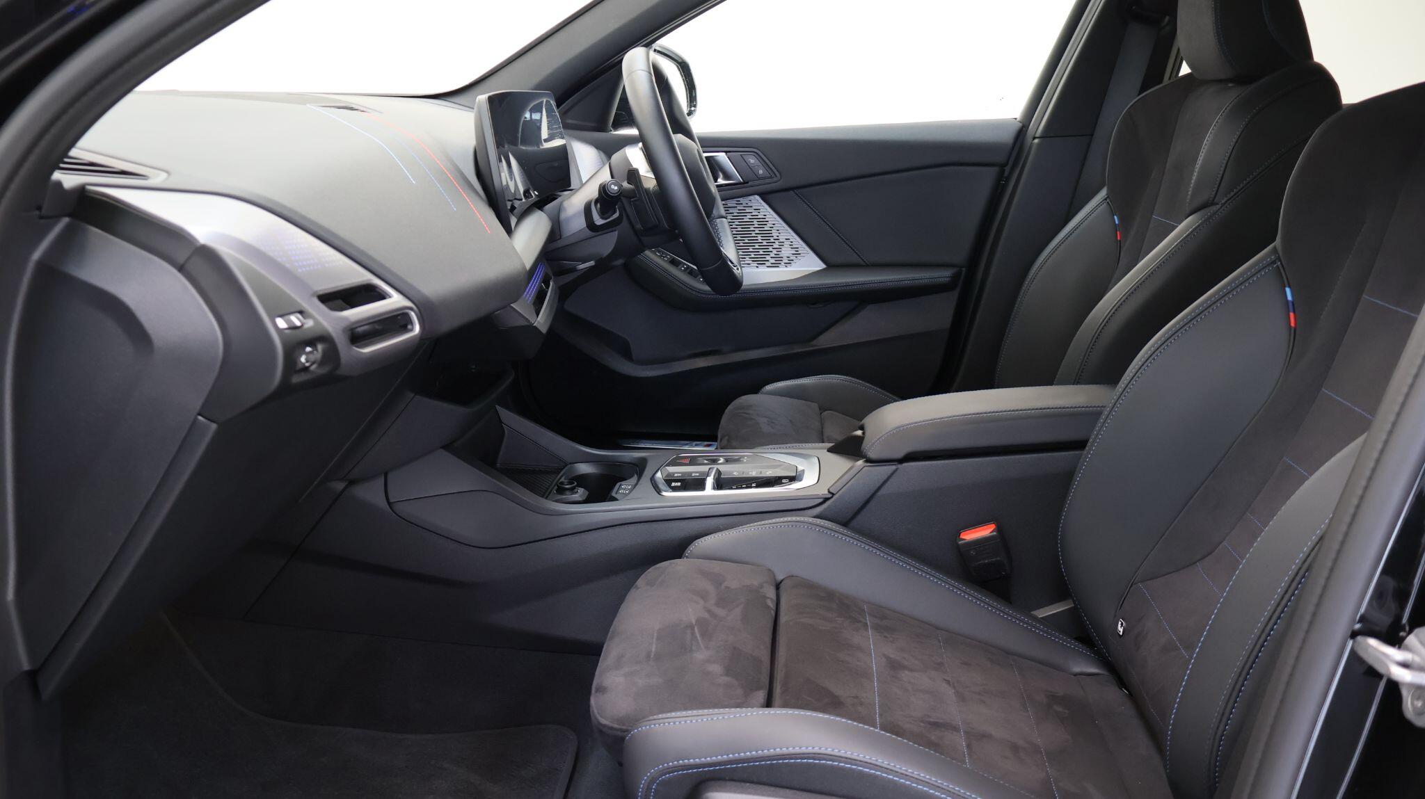 BMW 1 Series view 44