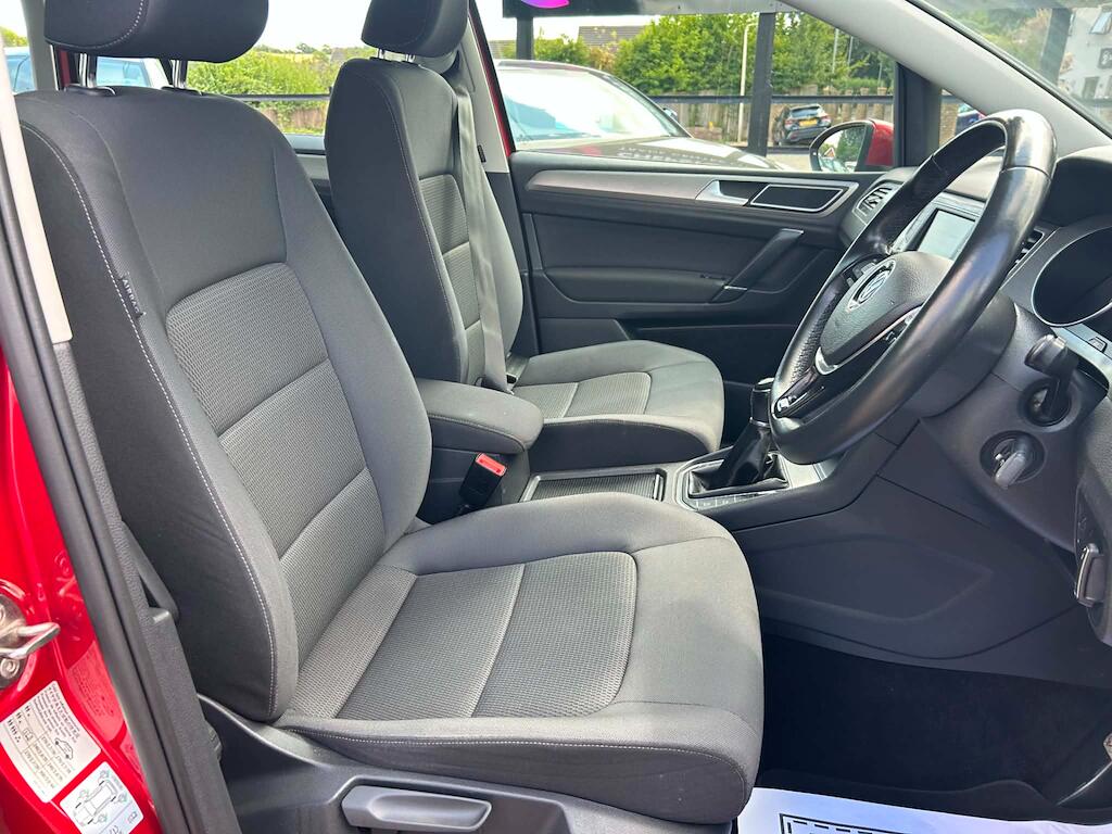 Volkswagen Golf Sportsvan view 11