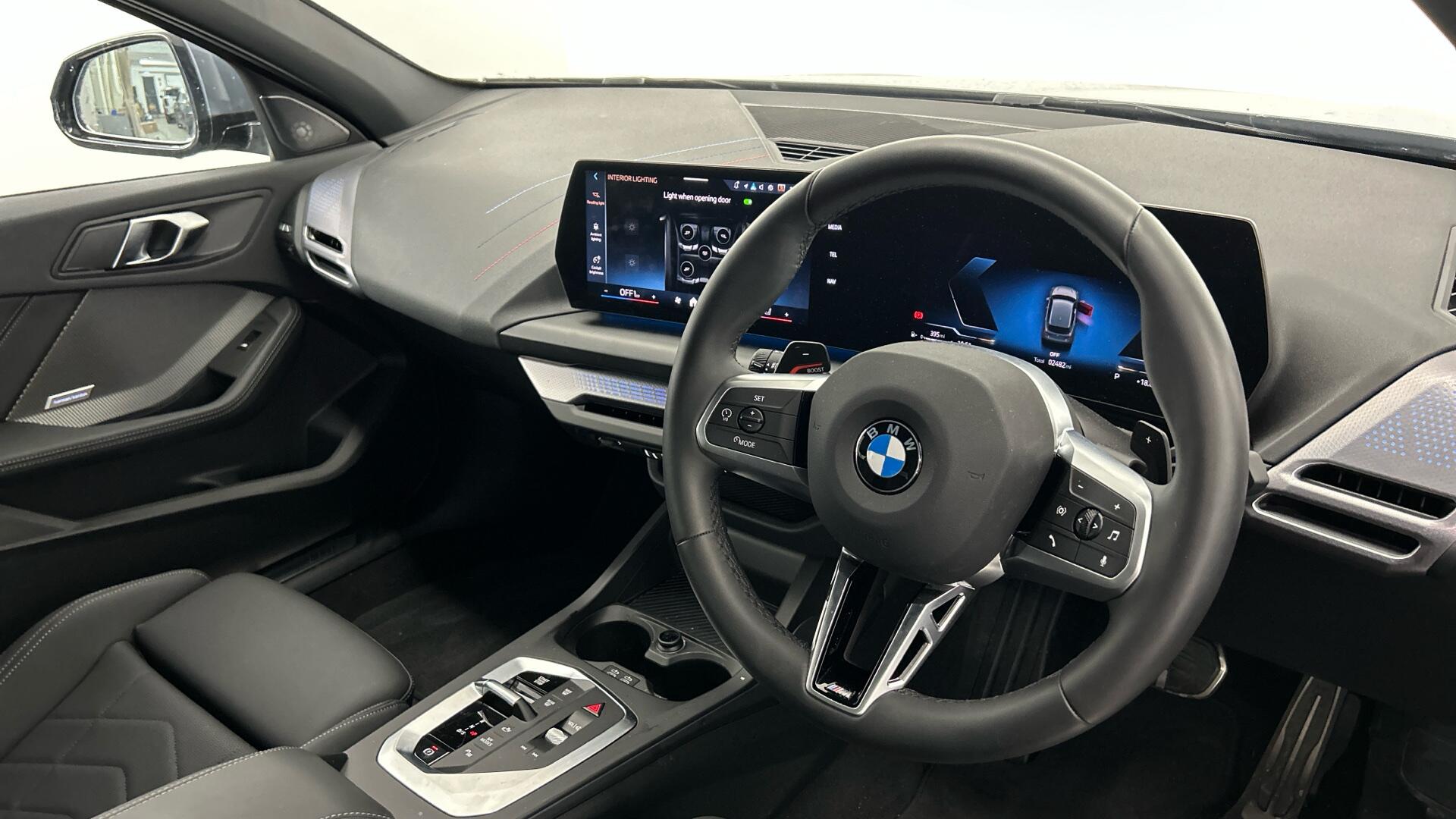BMW 1 Series view 6