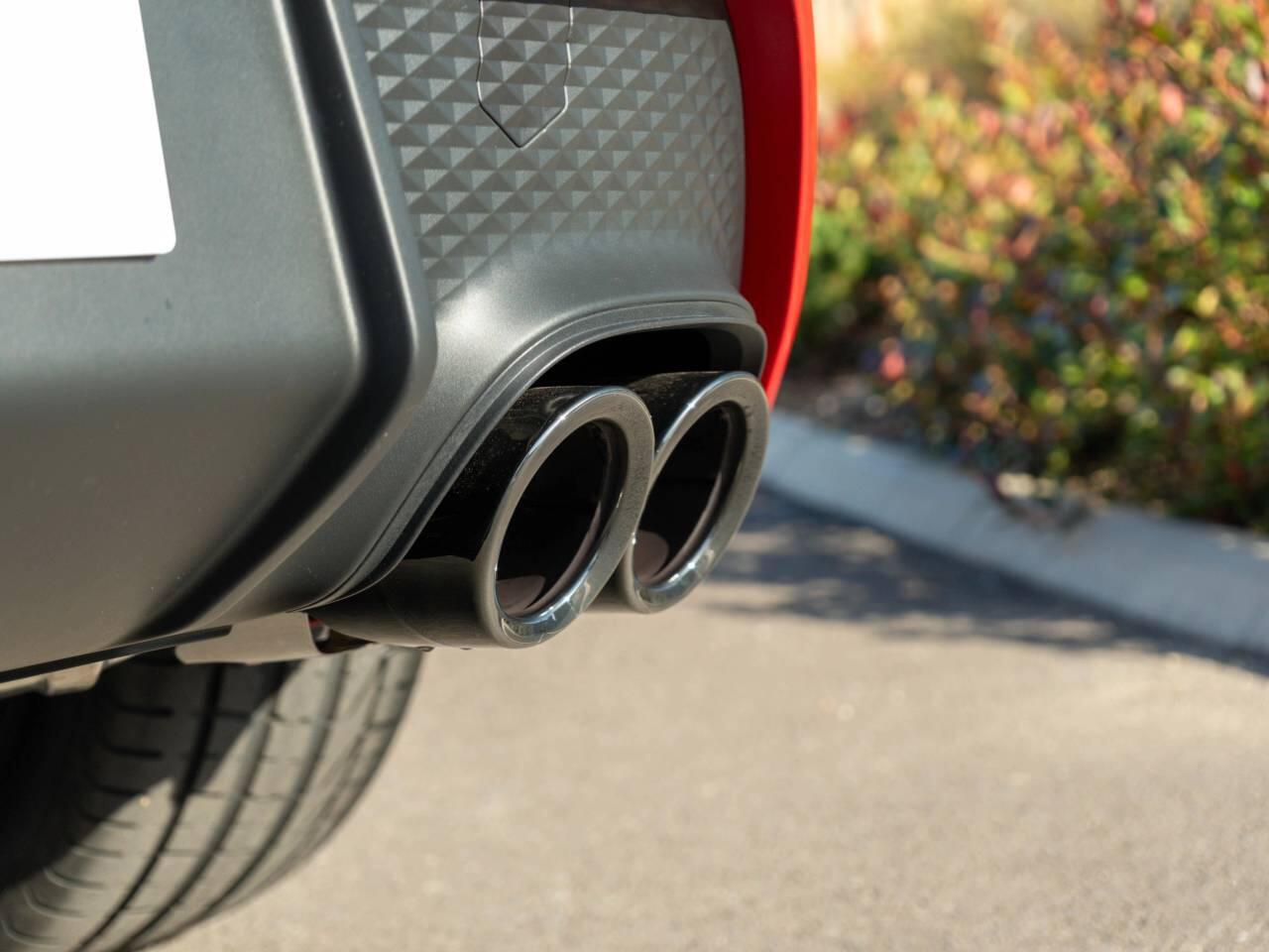 Porsche Macan view 8