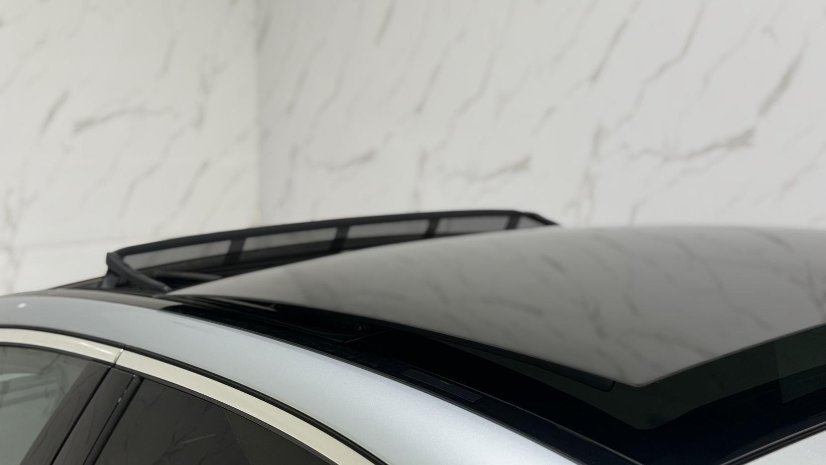 Mercedes-Benz C-Class view 33