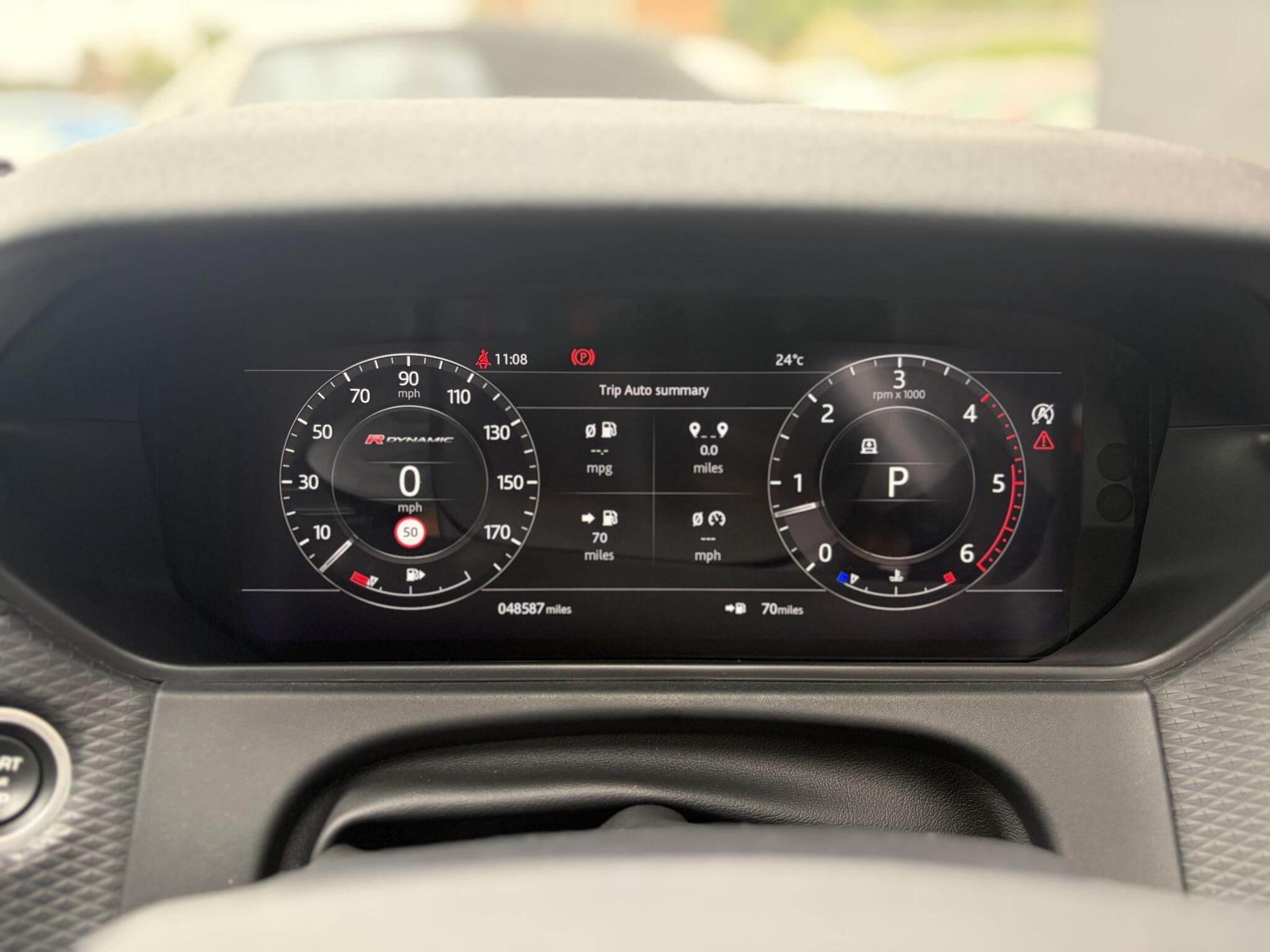 Land Rover Range Rover Velar view 19