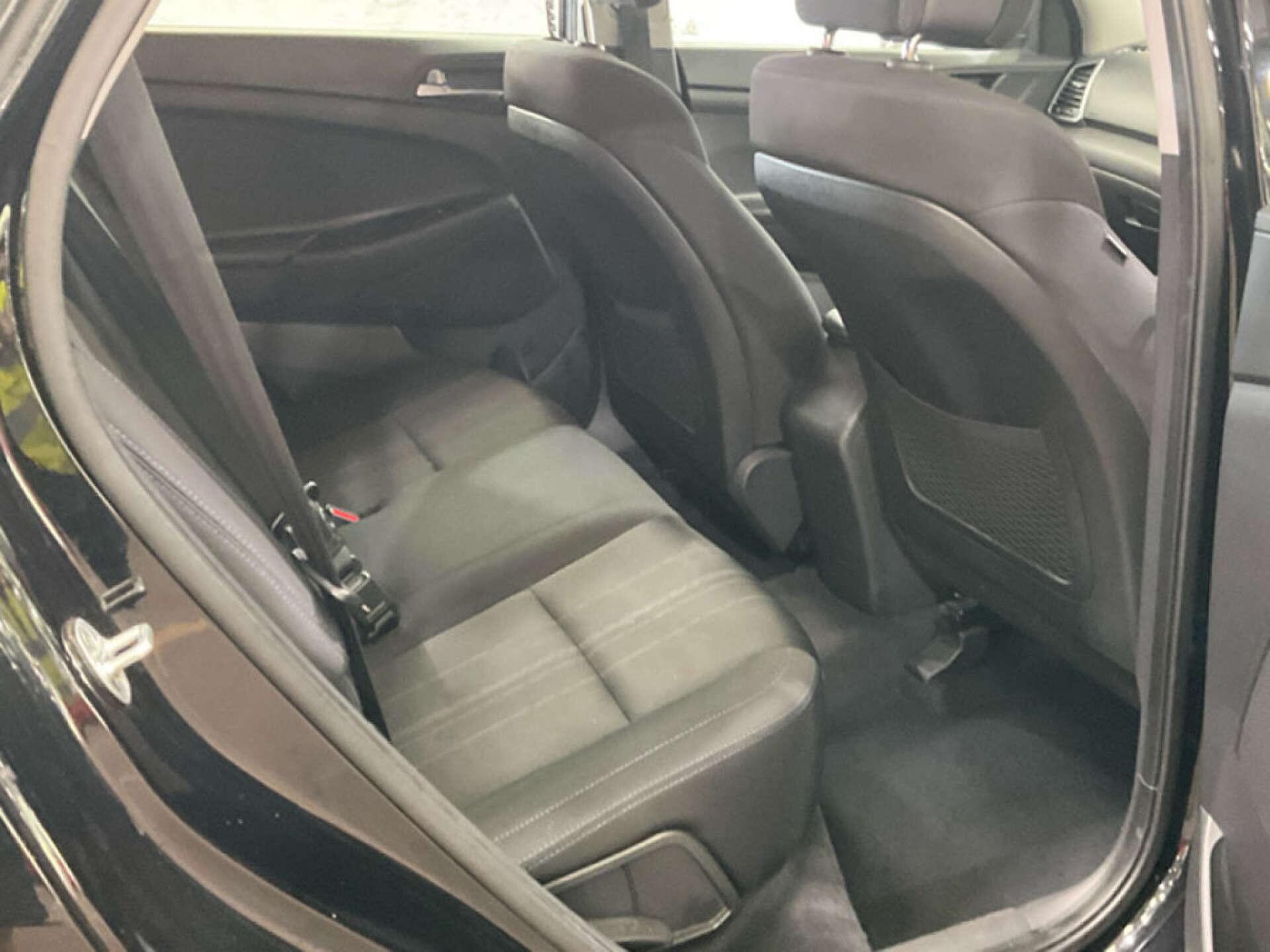 Hyundai Tucson view 3