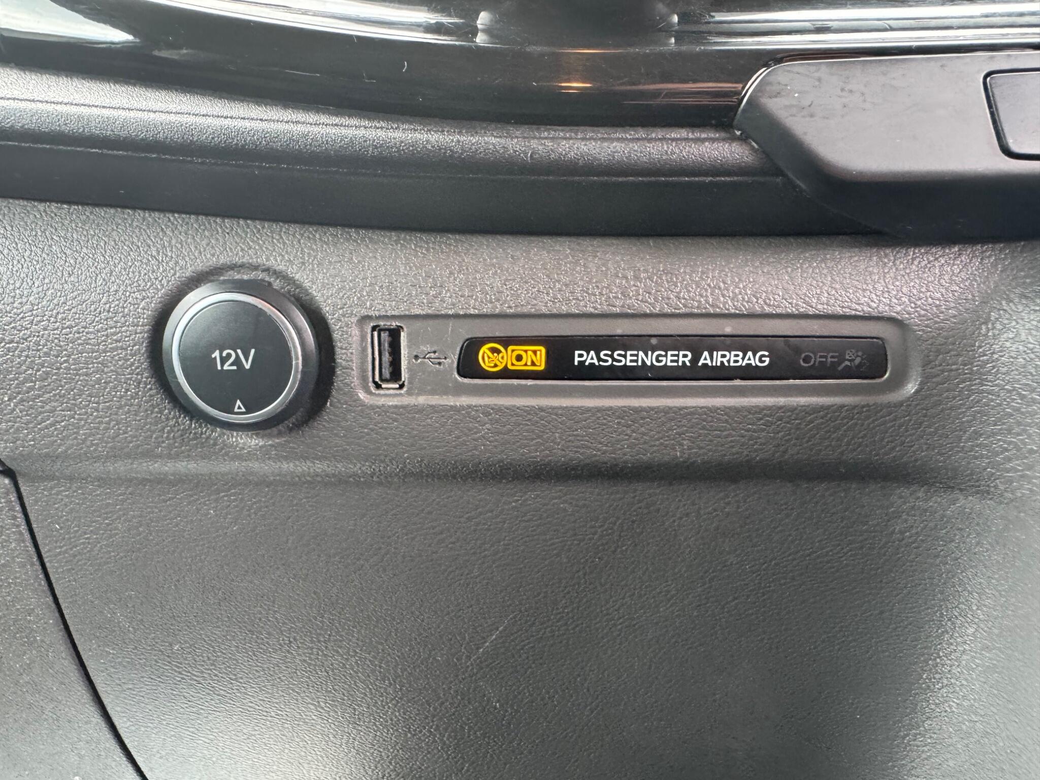Ford Transit Custom view 19