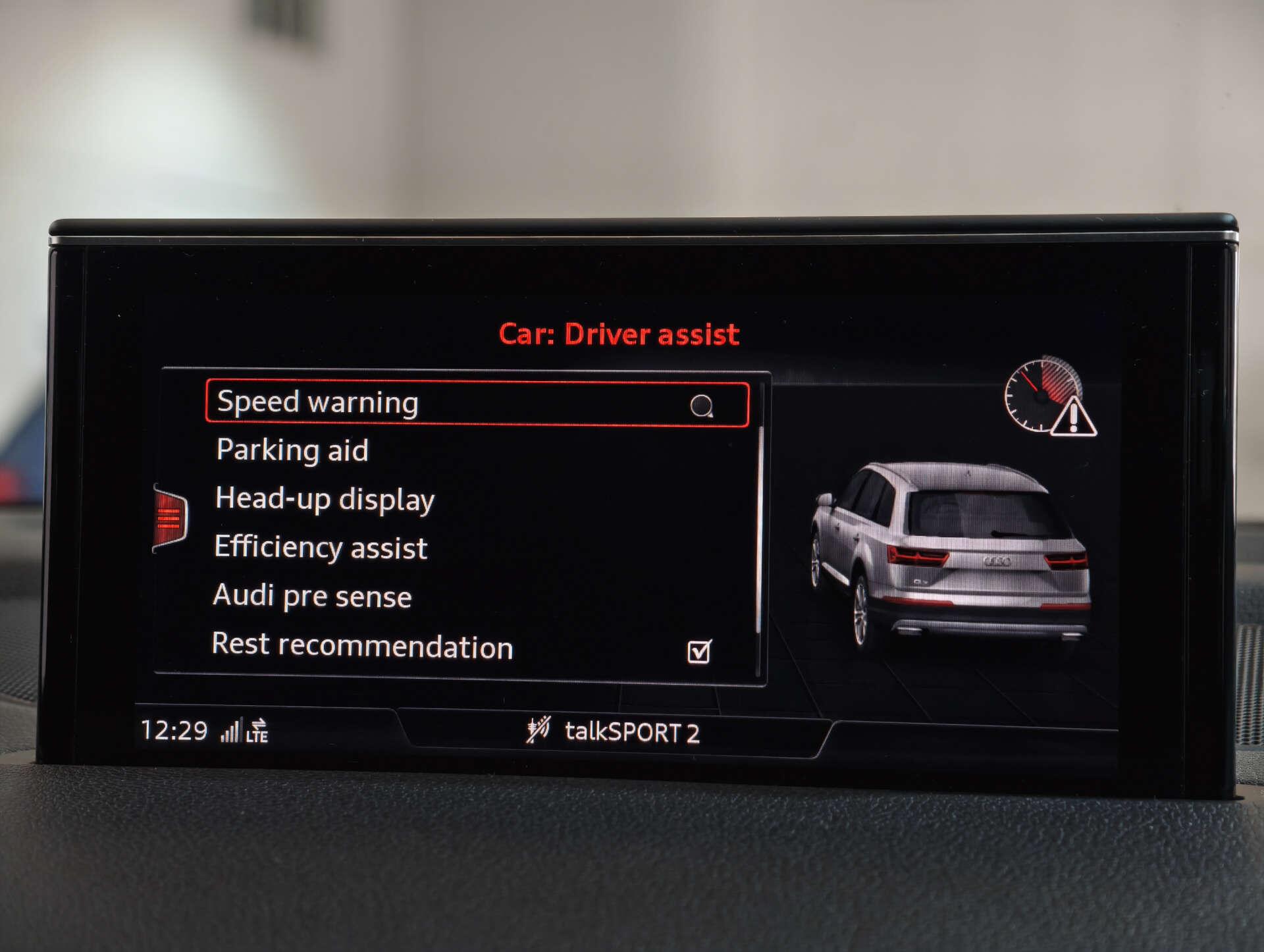 Audi SQ7 view 77