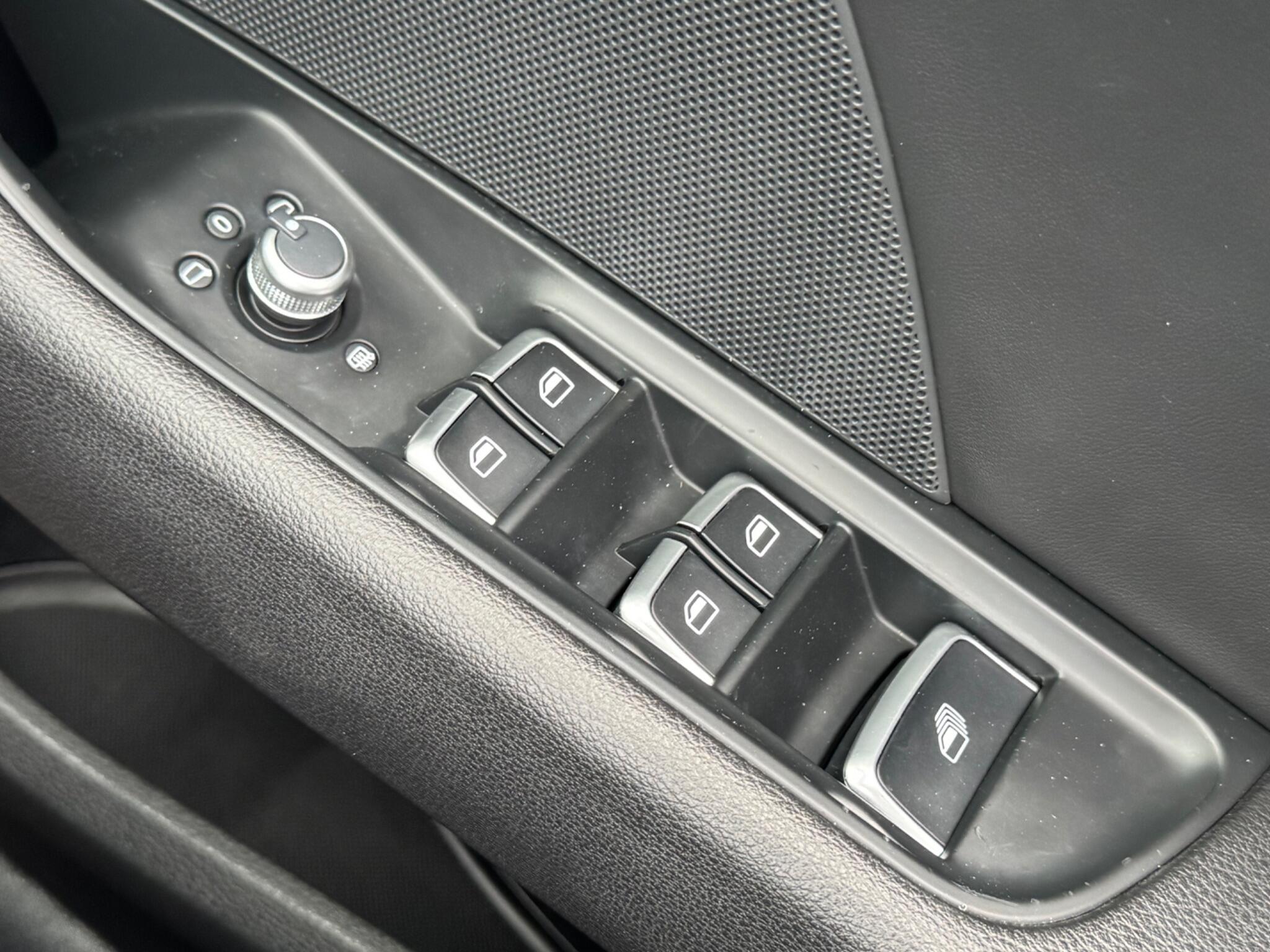 Audi Cabriolet view 29