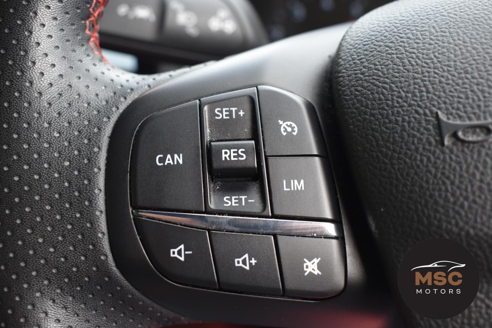 Ford Focus view 45