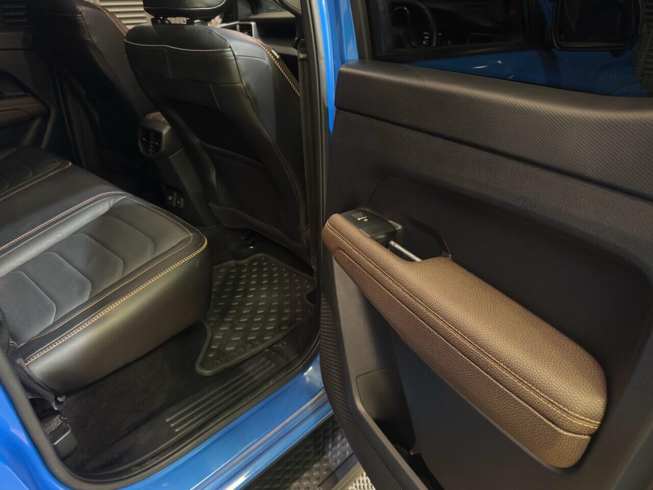 Volkswagen Amarok view 17