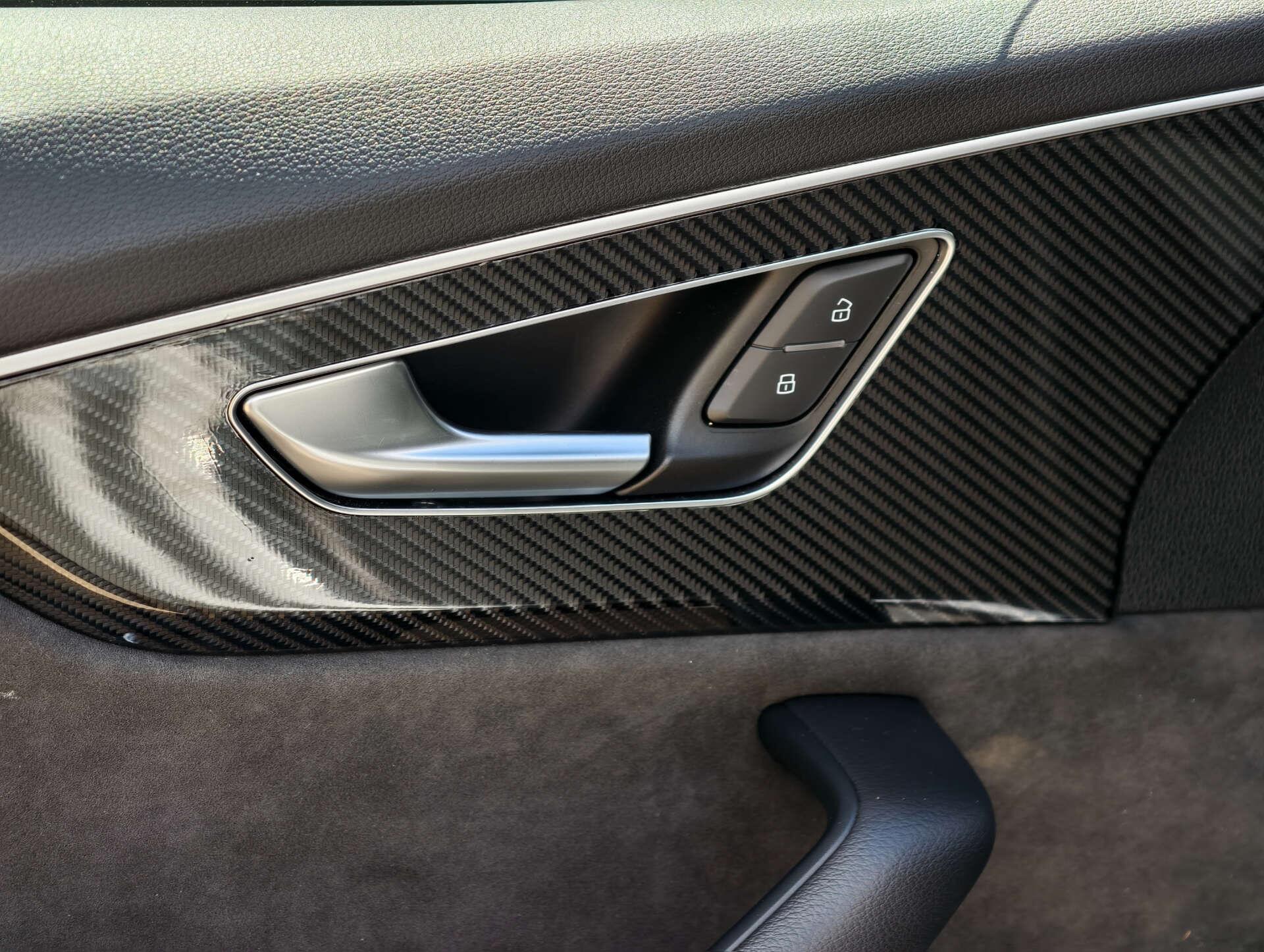 Audi Q8 view 34