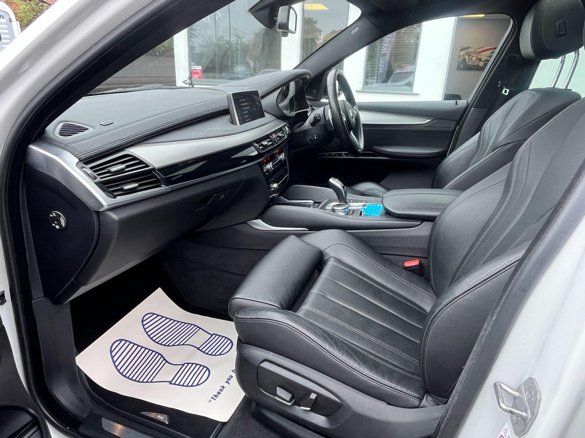 BMW X6 view 25