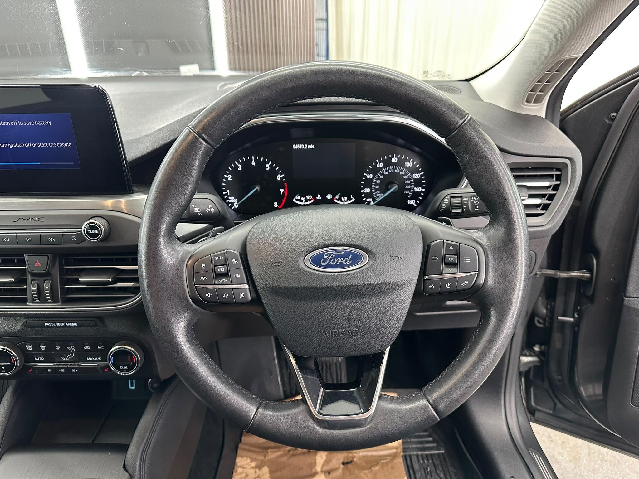 Ford Focus view 22