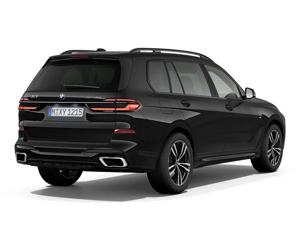 BMW X7 view 3