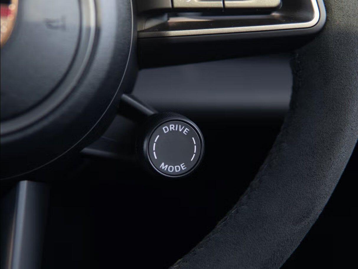 Porsche Taycan view 9