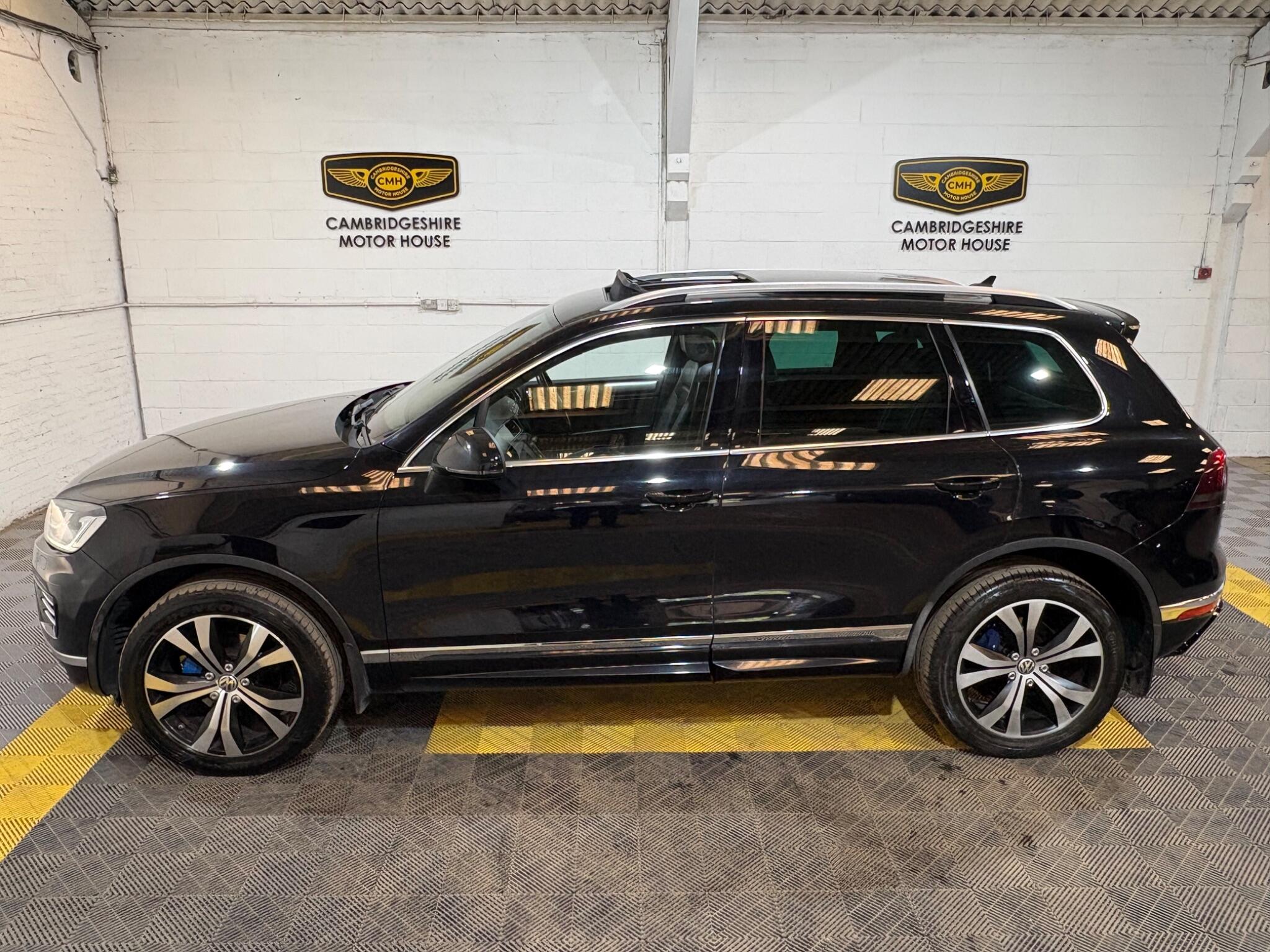 Volkswagen Touareg view 43