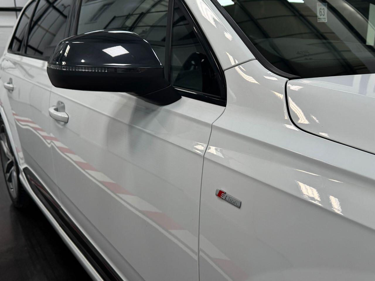 Audi Q7 view 17