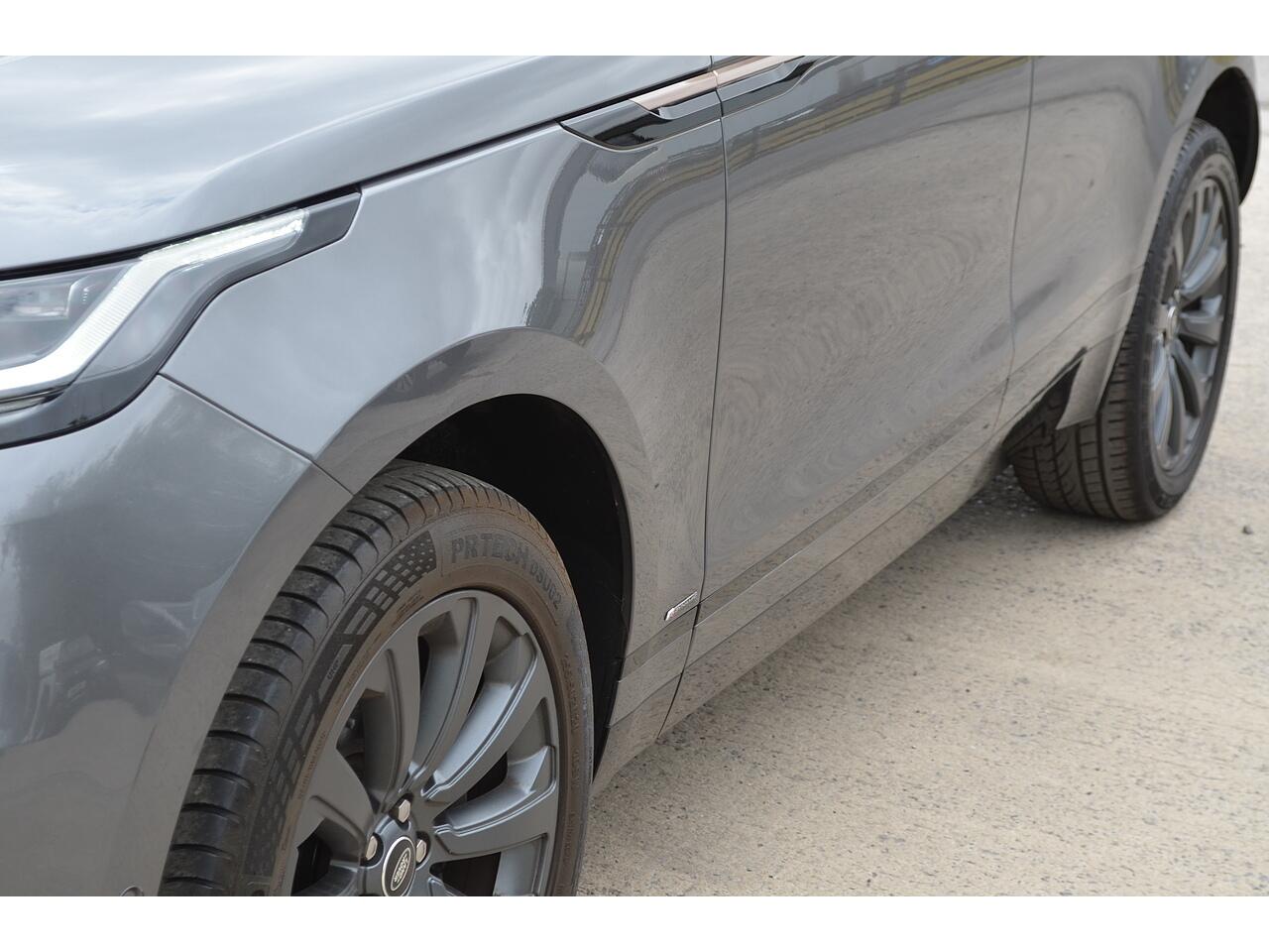 Land Rover Range Rover Velar view 43