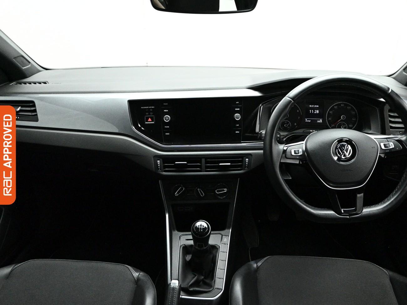 Volkswagen Polo view 2