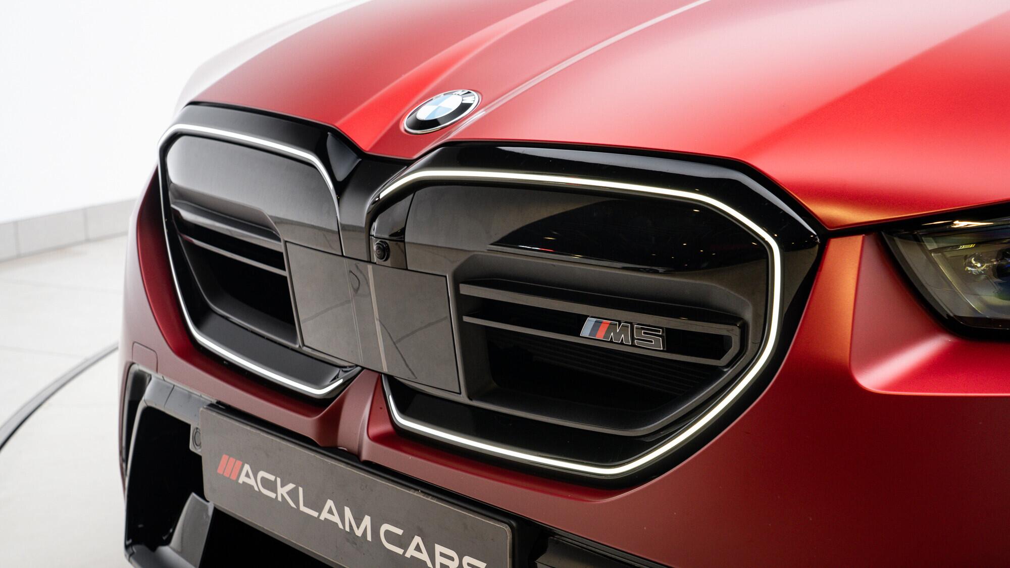 BMW M5 view 14