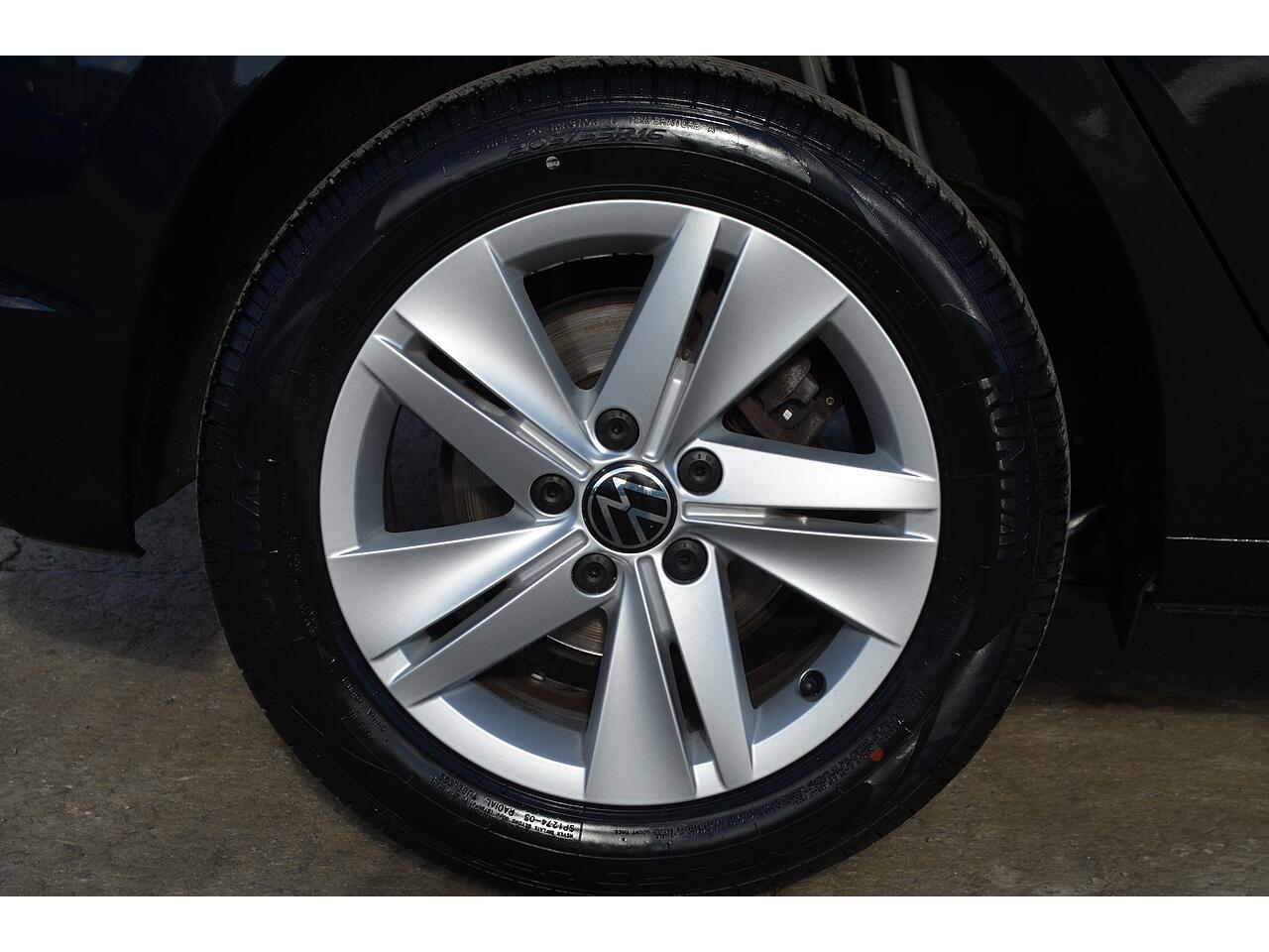 Volkswagen Golf view 38