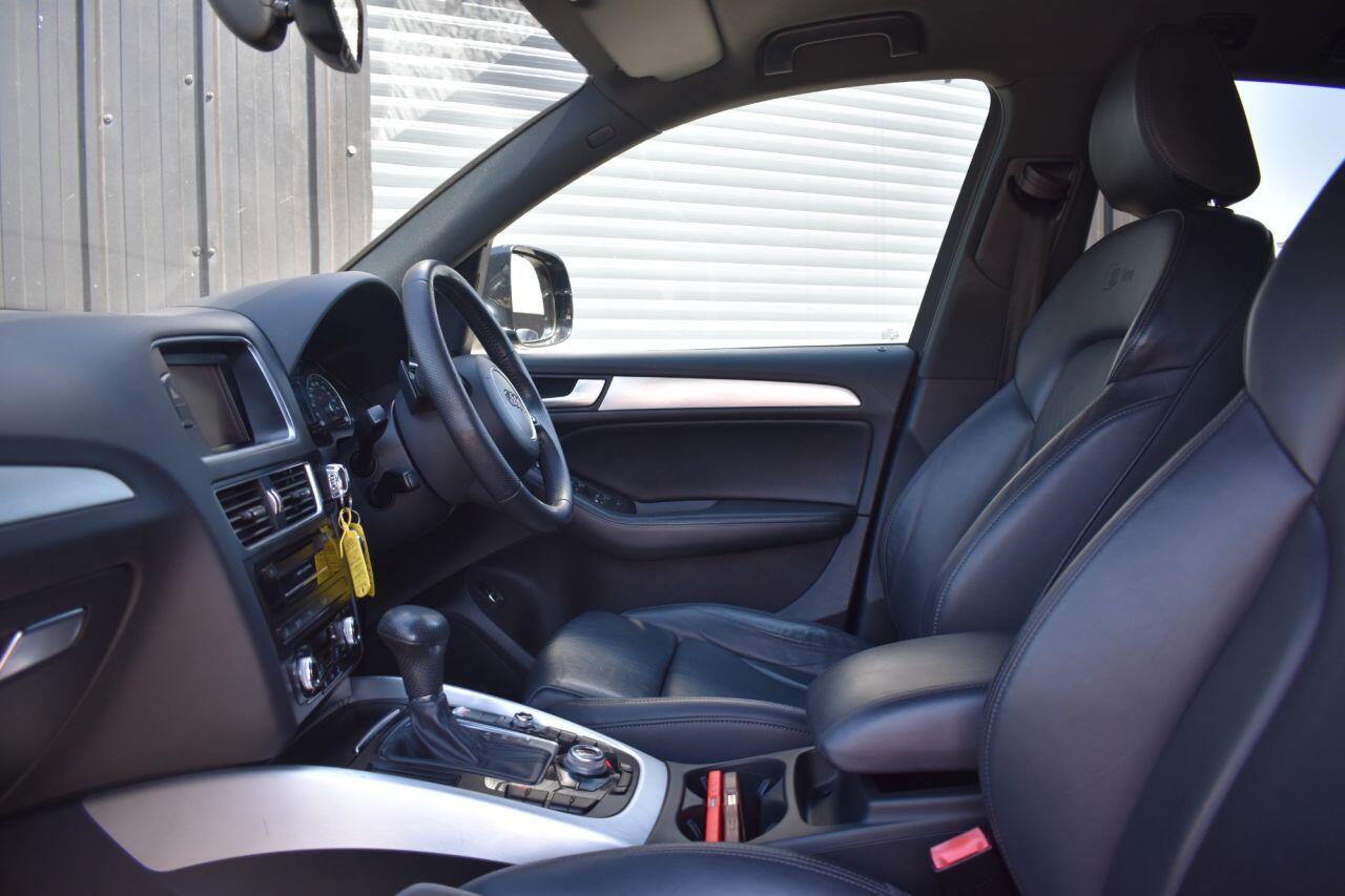 Audi Q5 view 5