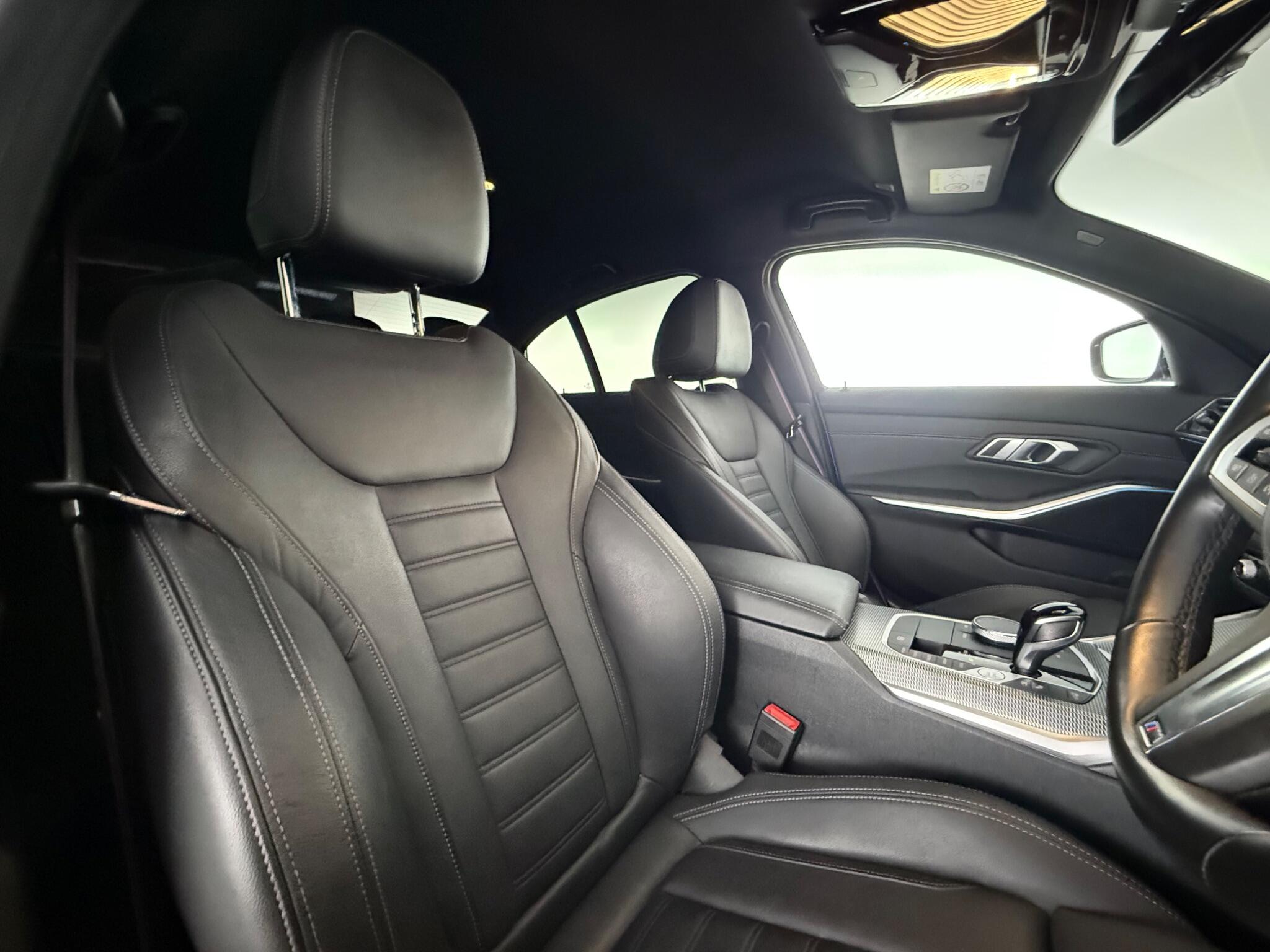 BMW 3 Series view 29
