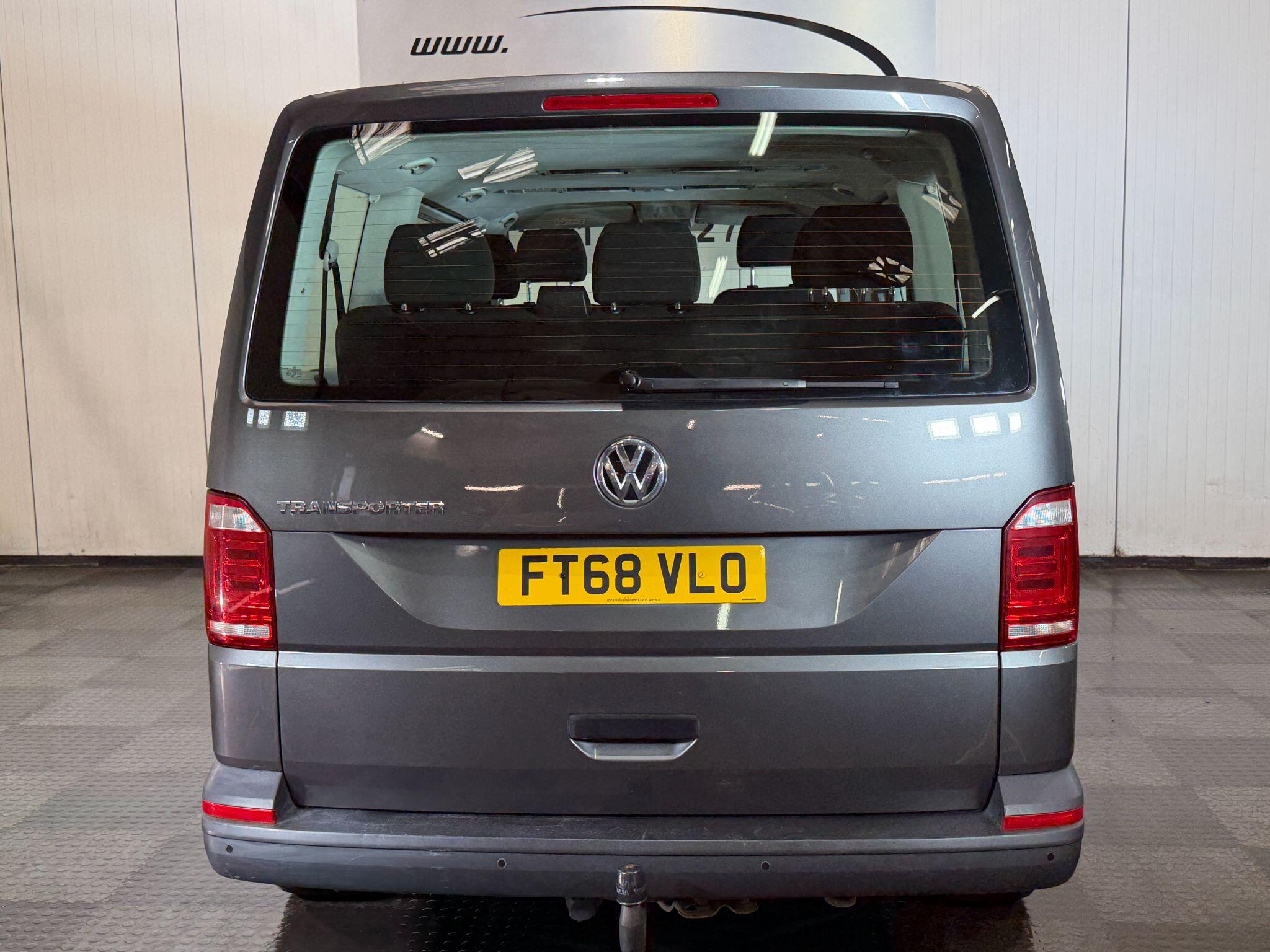Volkswagen Transporter view 6