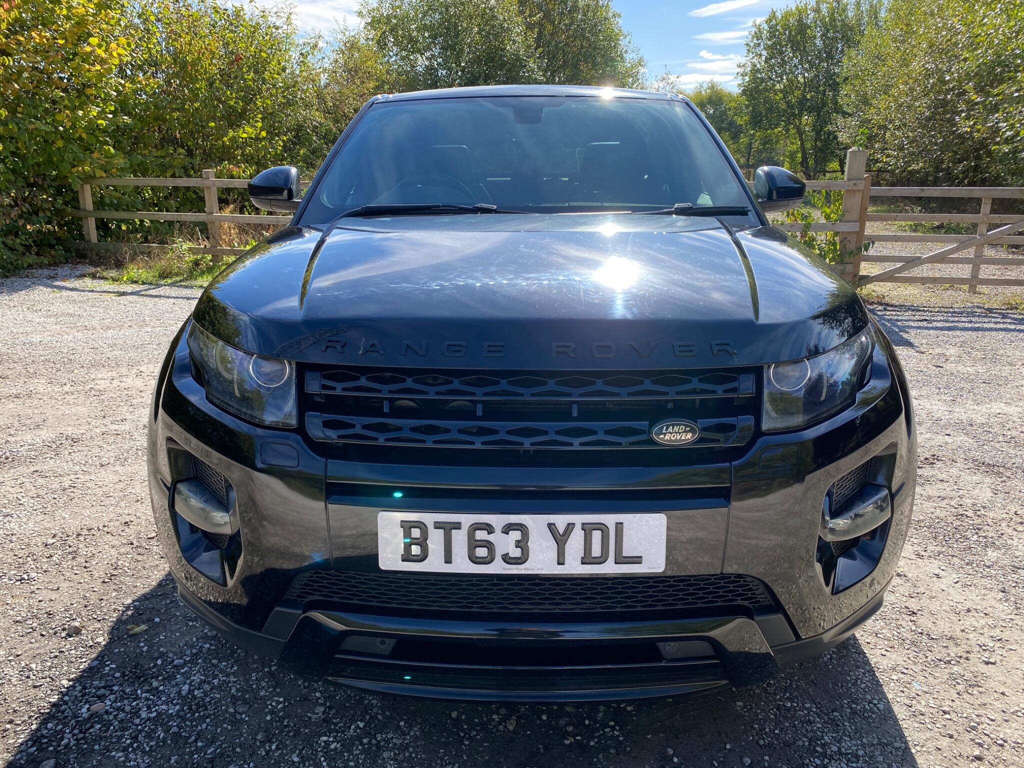 Land Rover Range Rover Evoque view 2