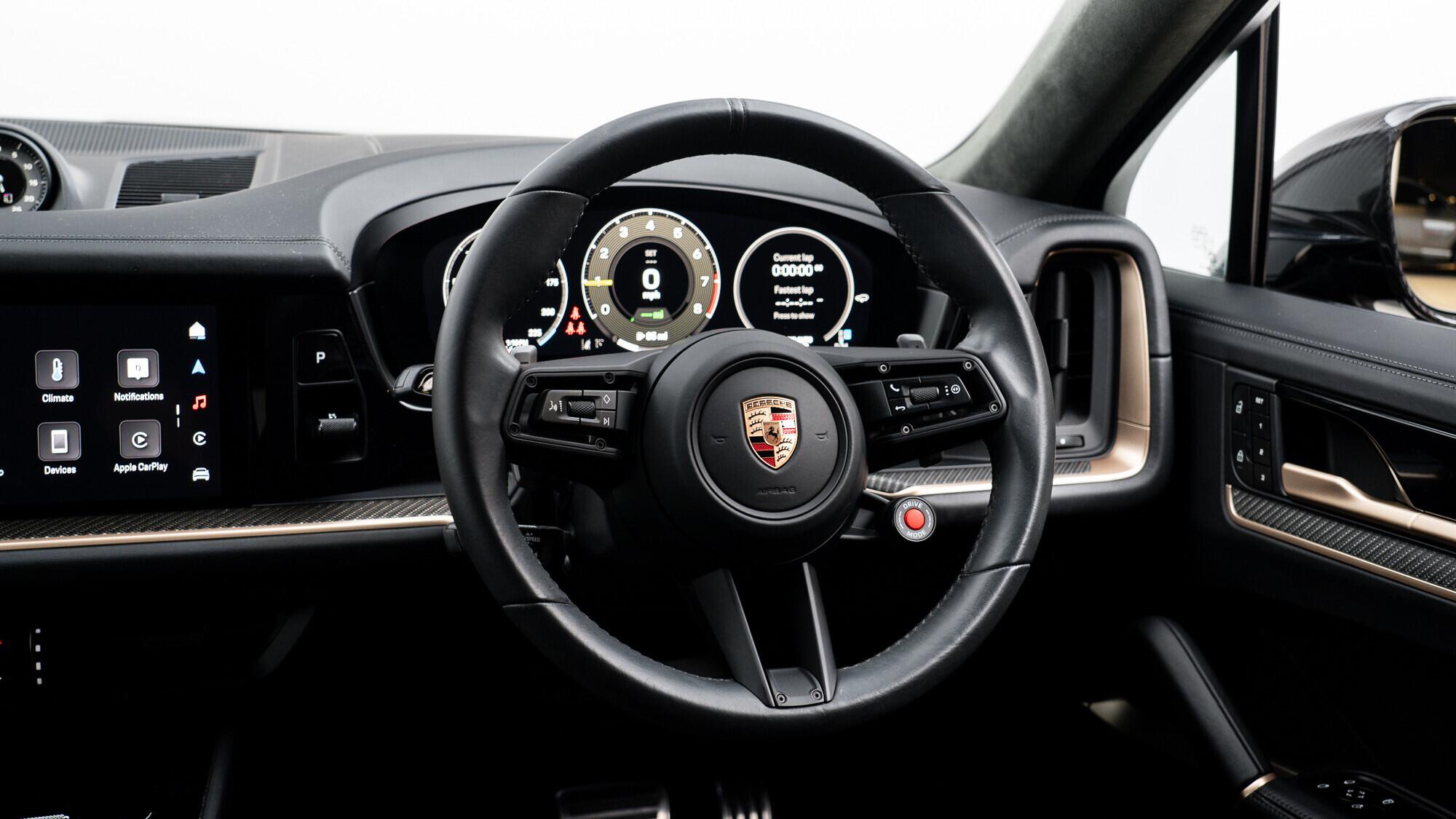 Porsche Cayenne view 21
