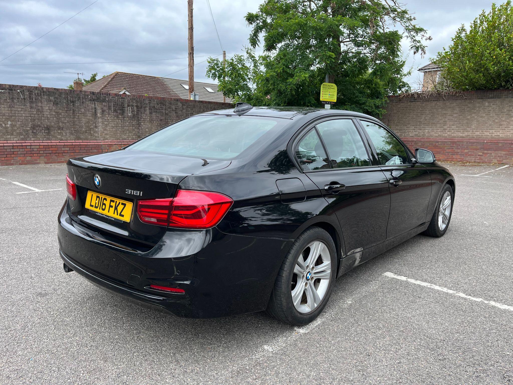 BMW 3 Series view 7