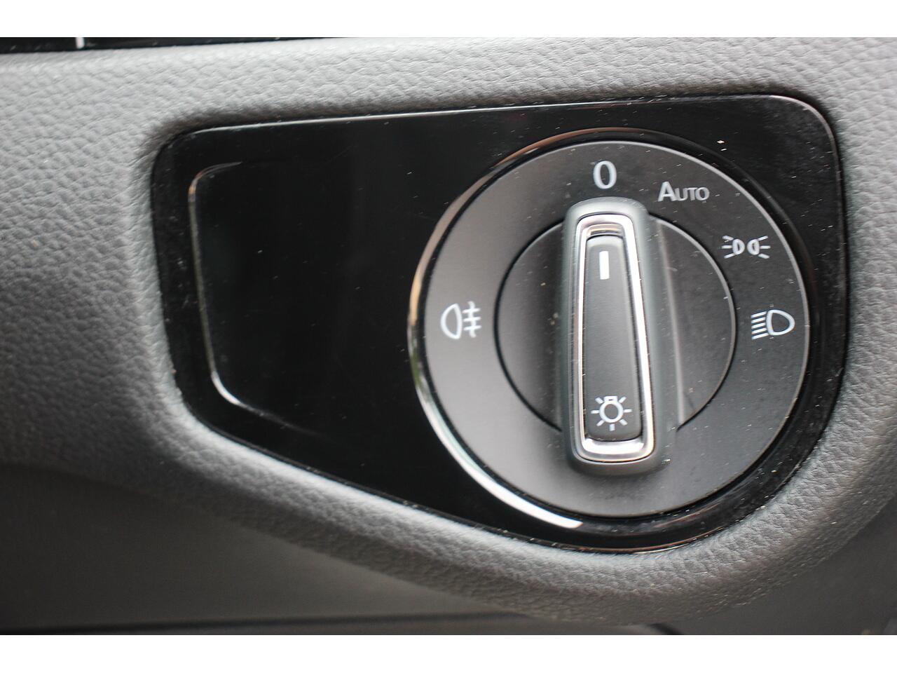 Volkswagen Golf view 31