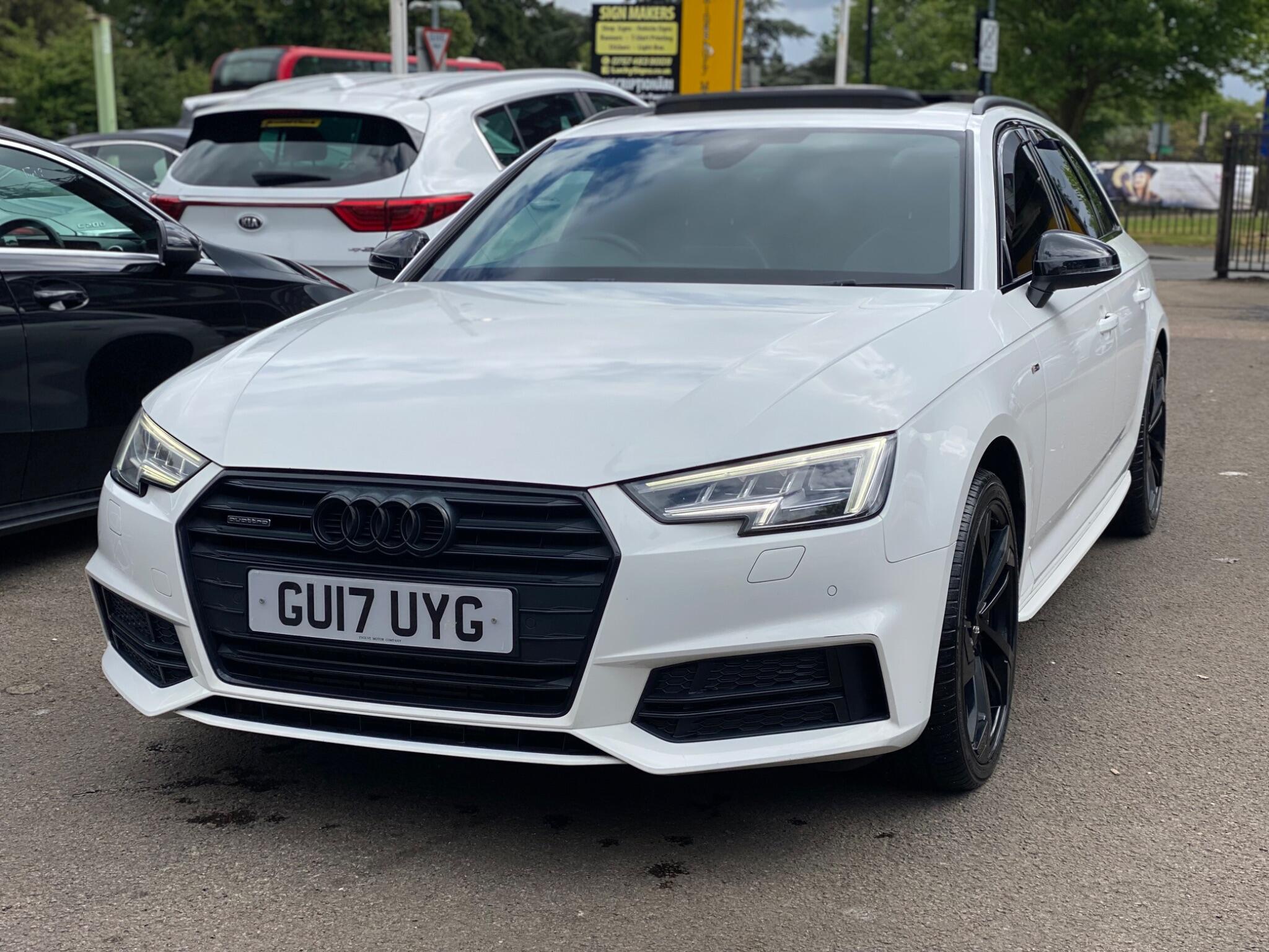 Audi A4 Avant view 8