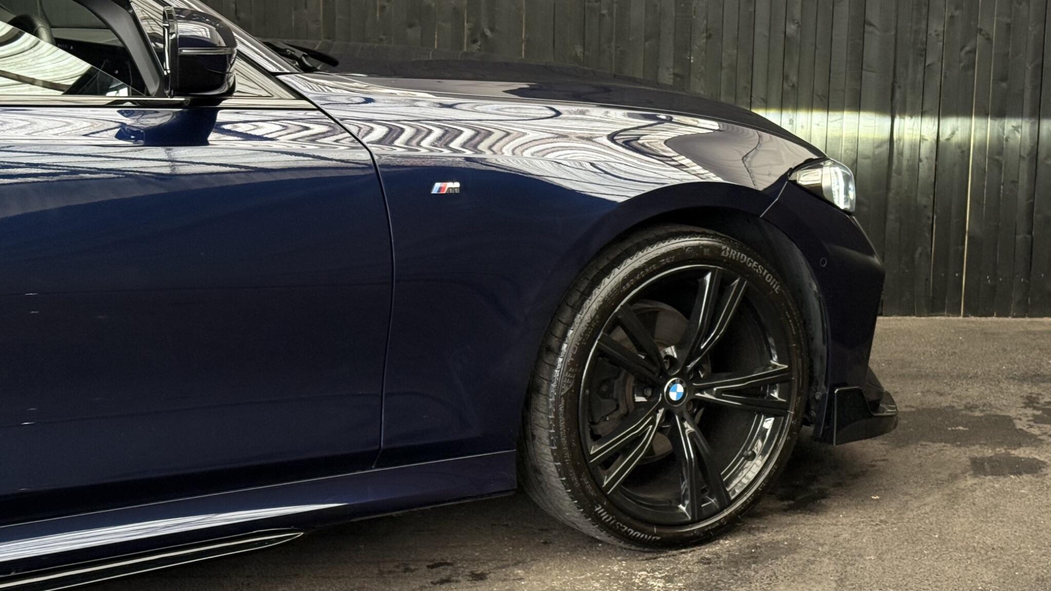 BMW 3 Series view 15