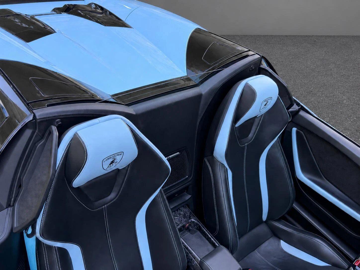 Lamborghini Huracan view 14