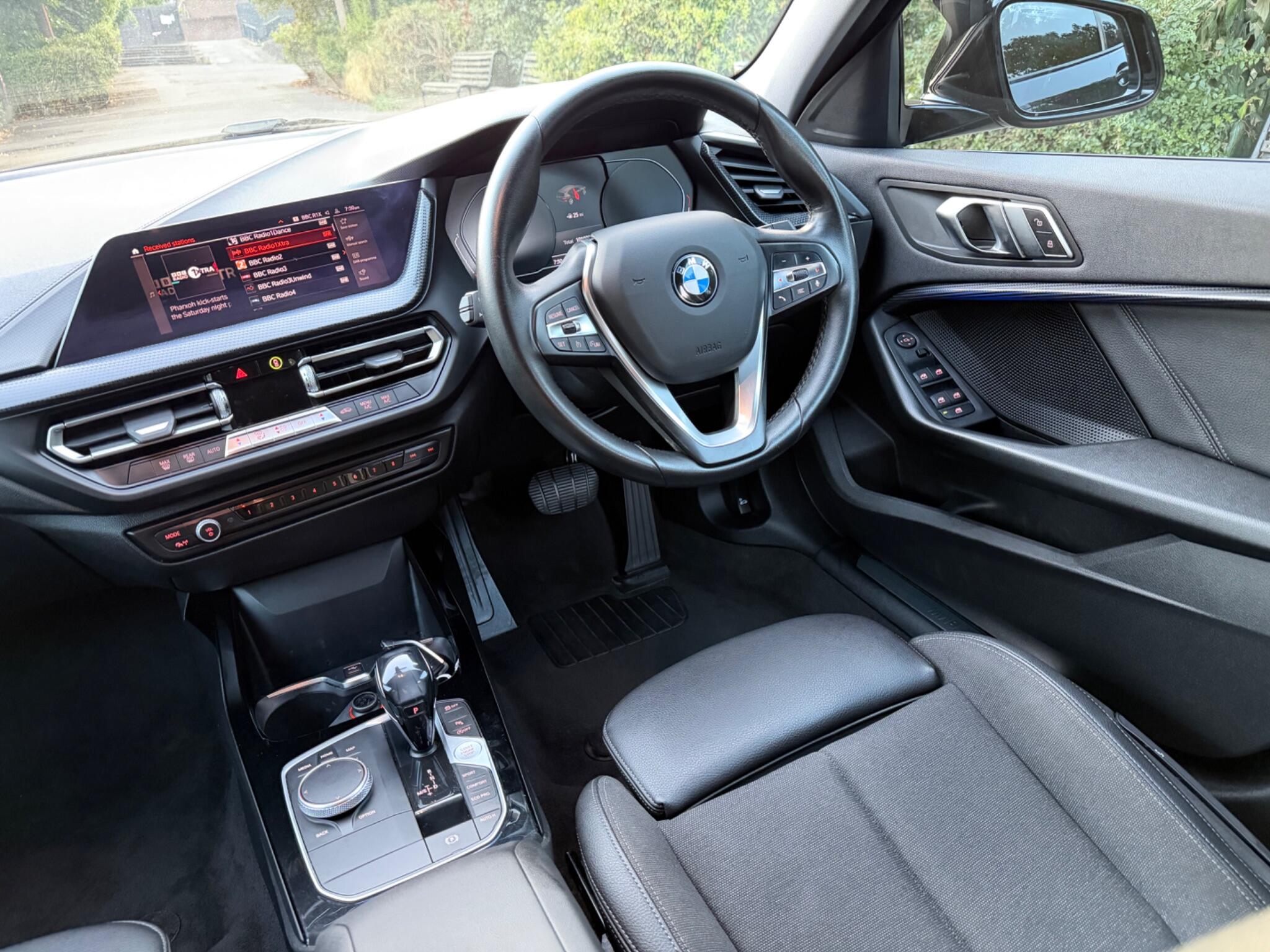 BMW 1 Series view 17