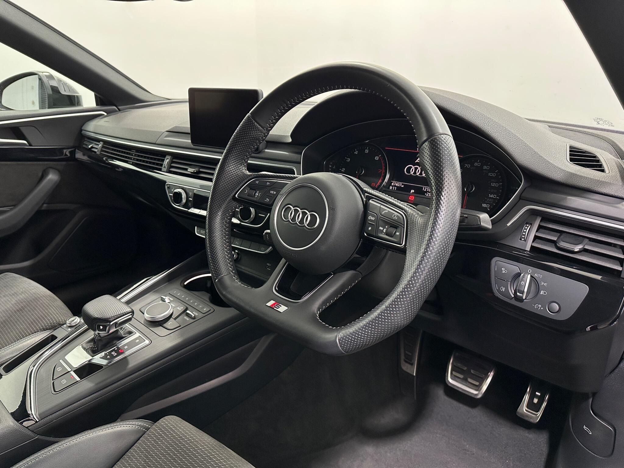Audi A5 view 11