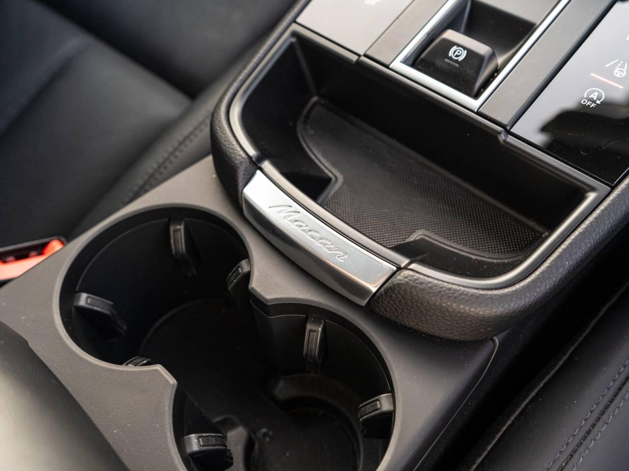Porsche Macan view 37
