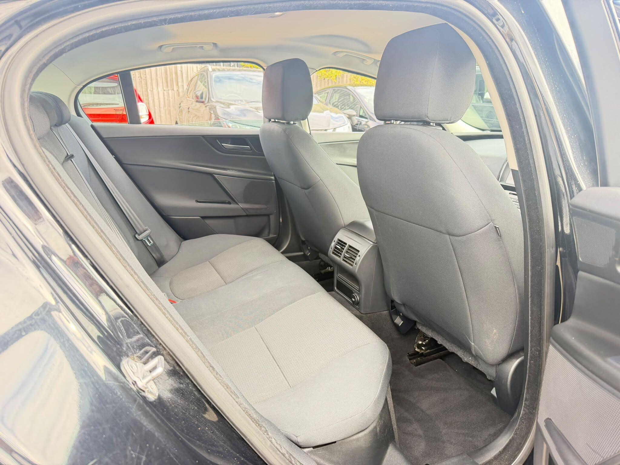 Jaguar XE view 16