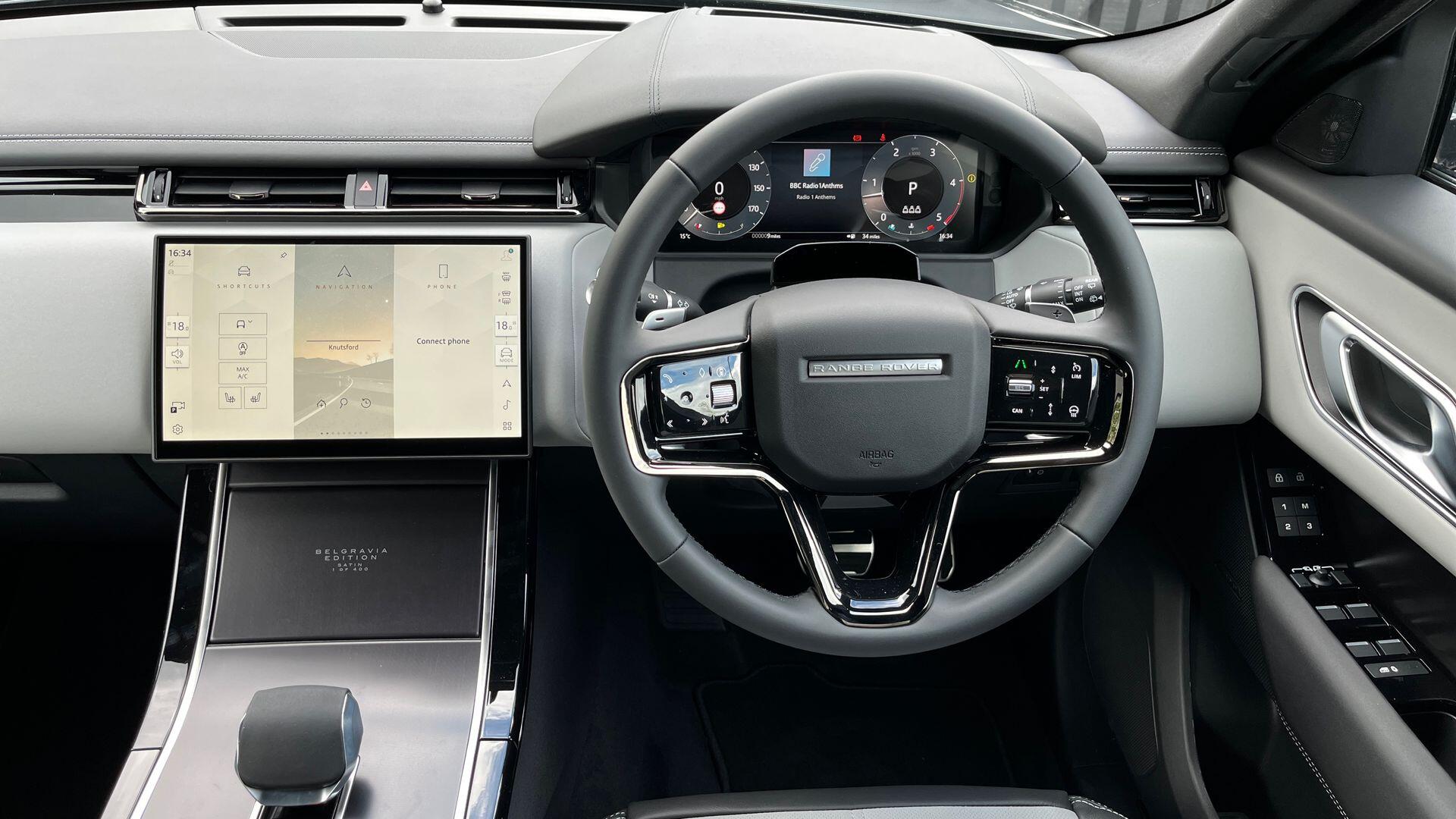 Land Rover Range Rover Velar view 14