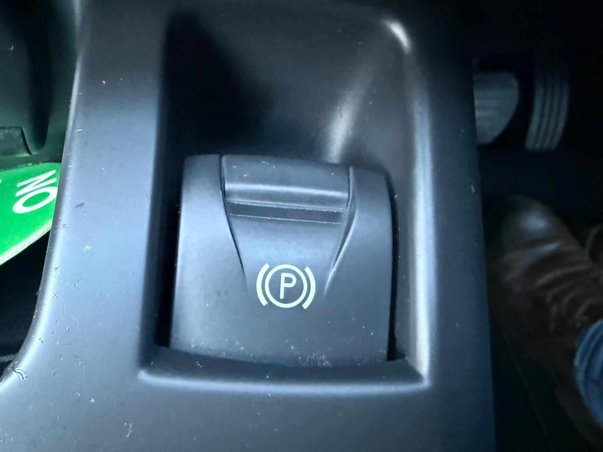 2015 Renault Scenic image 29