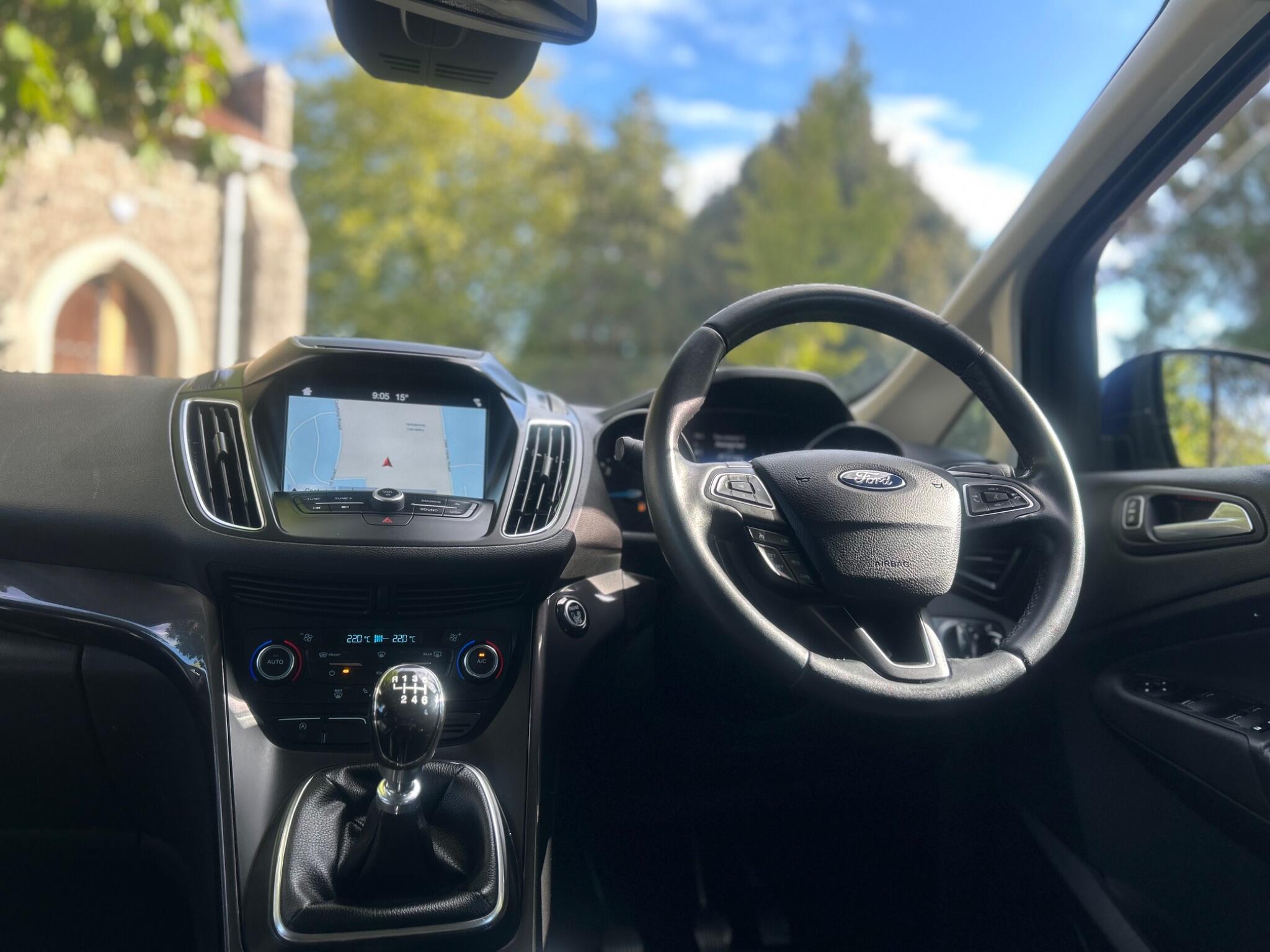 Ford Grand C-Max view 25
