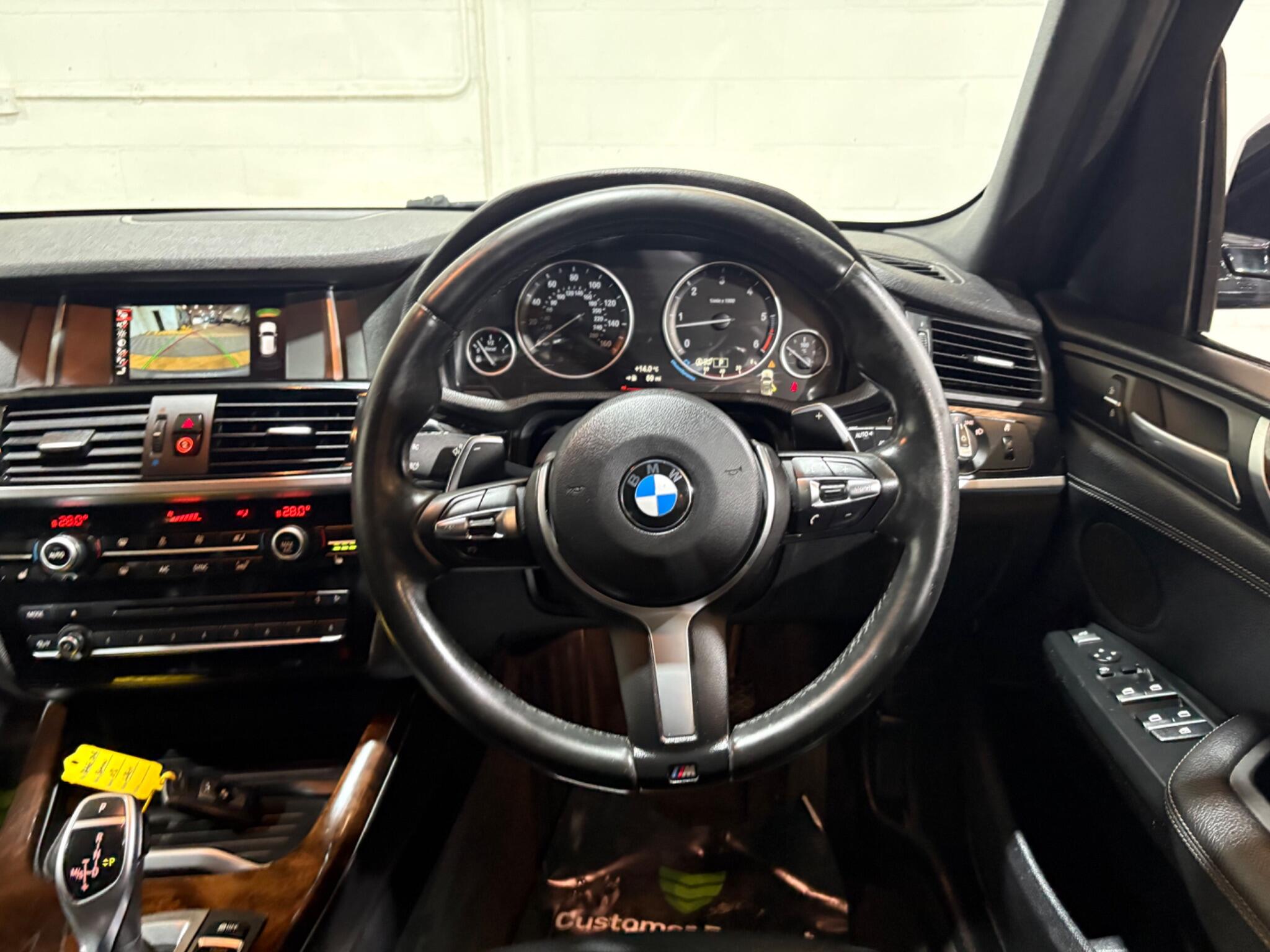 BMW X3 view 56