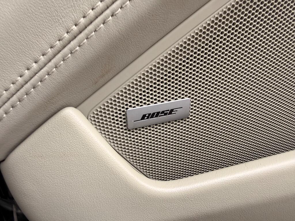 Porsche 911 view 45